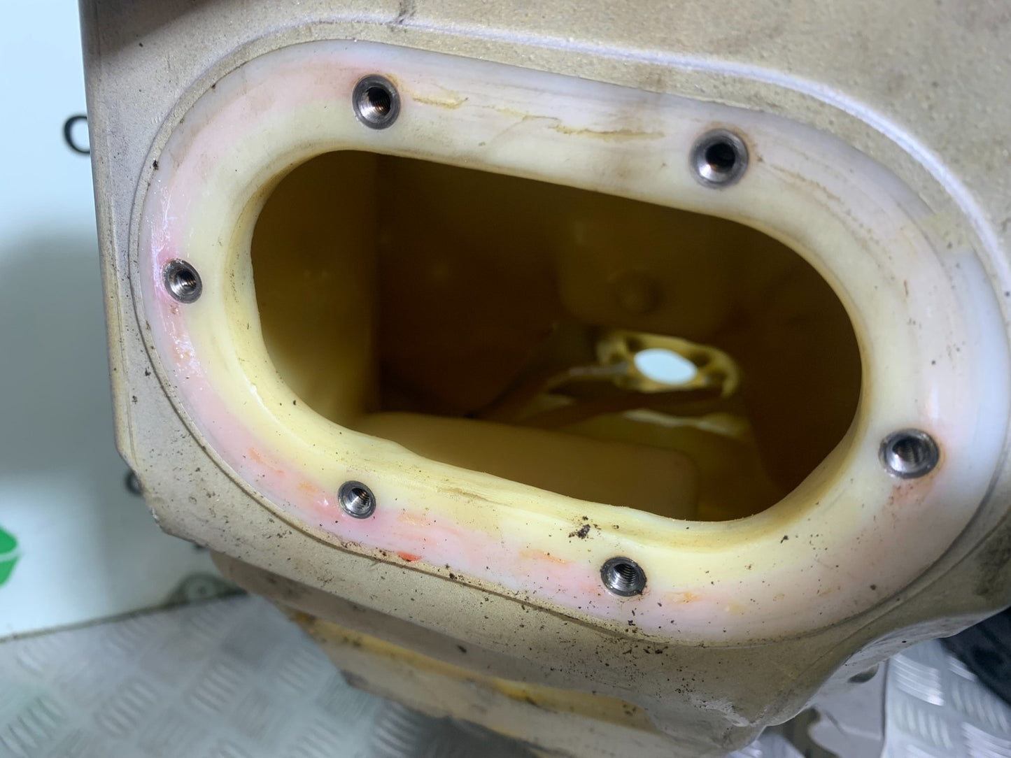APRILIA TUONO 1000 V4 PETROL TANK  YEAR 2013-2014  (CMB1239)