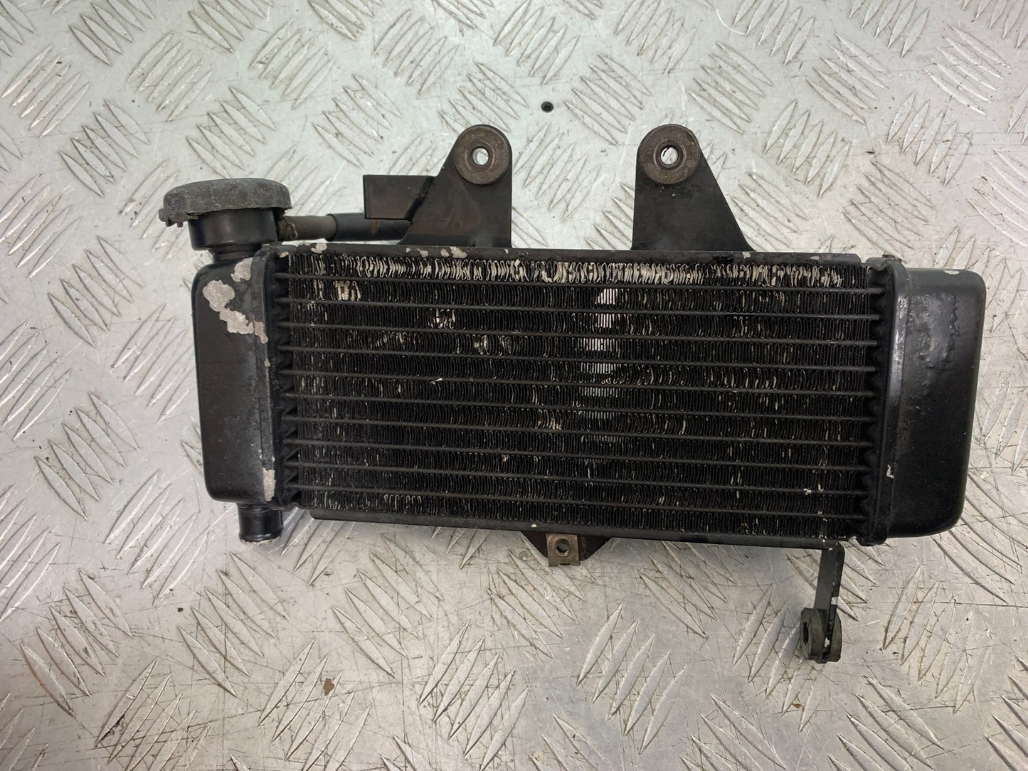 HONDA XL125 VARADERO RADIATOR  YEAR 2001-2006  (CMB1304)