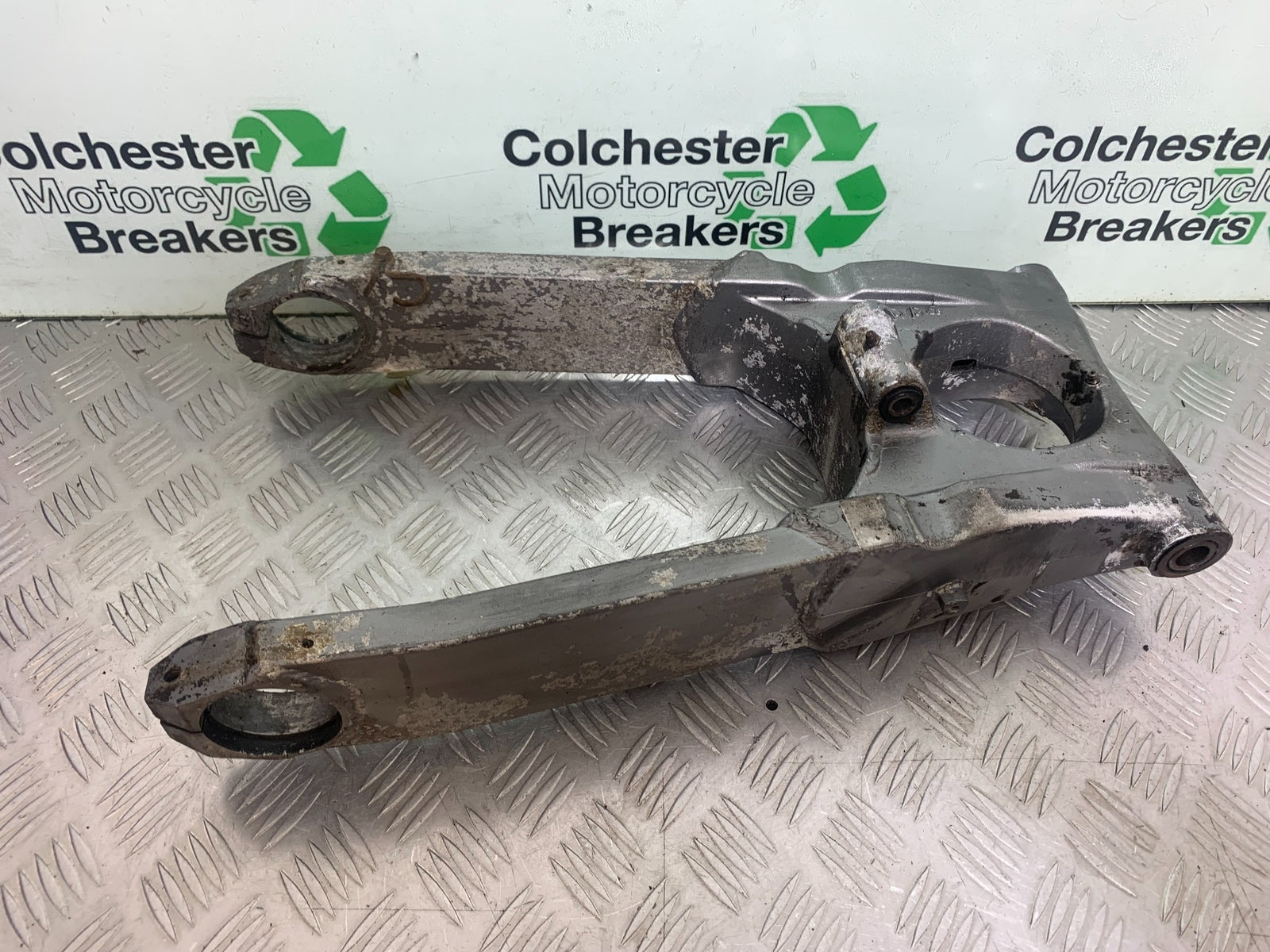 KAWASAKI ZZR1100 D SWINGARM  YEAR 1993-2001 (CMB1164)