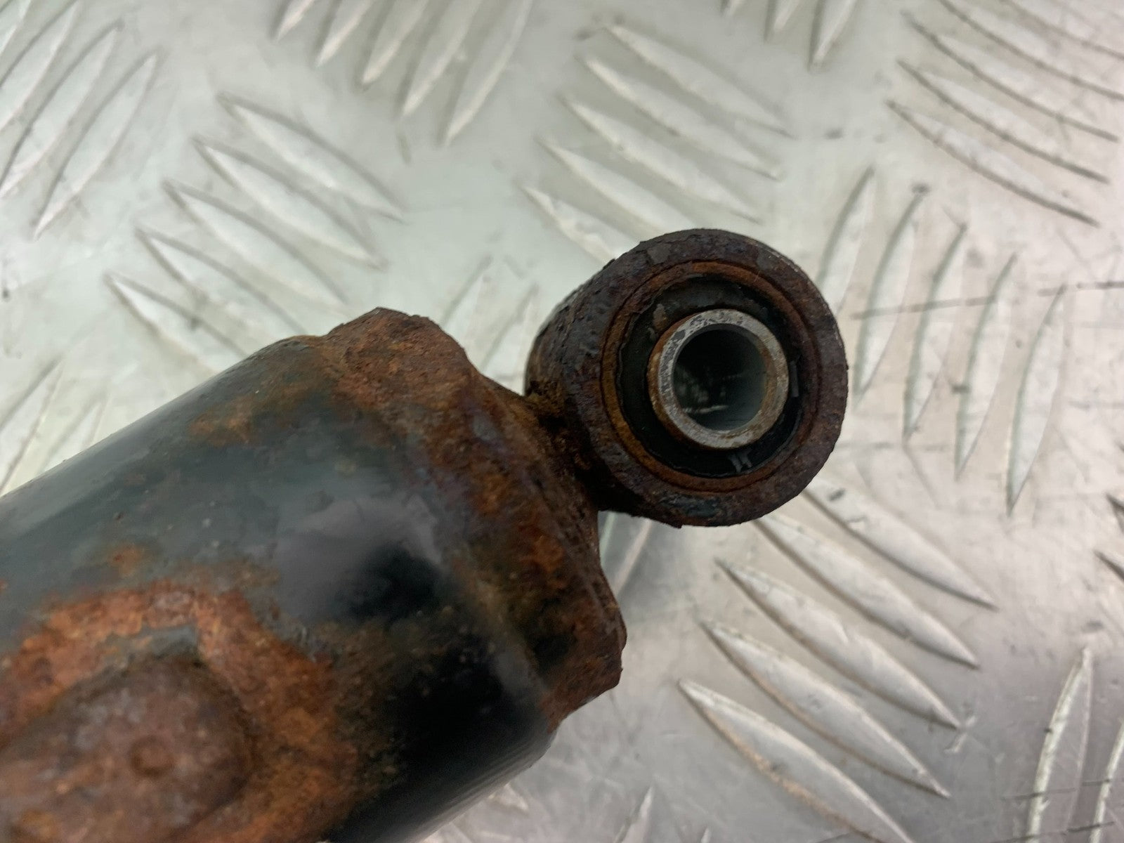 SUZUKI SV650 SV 650 mk1 REAR SHOCK YEAR 1999-2002 (CMB1208)