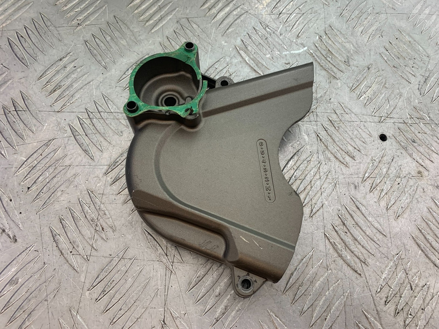 HONDA CBR1000 rr FIREBLADE SPROCKET COVER YEAR 2006 (CMB1220)
