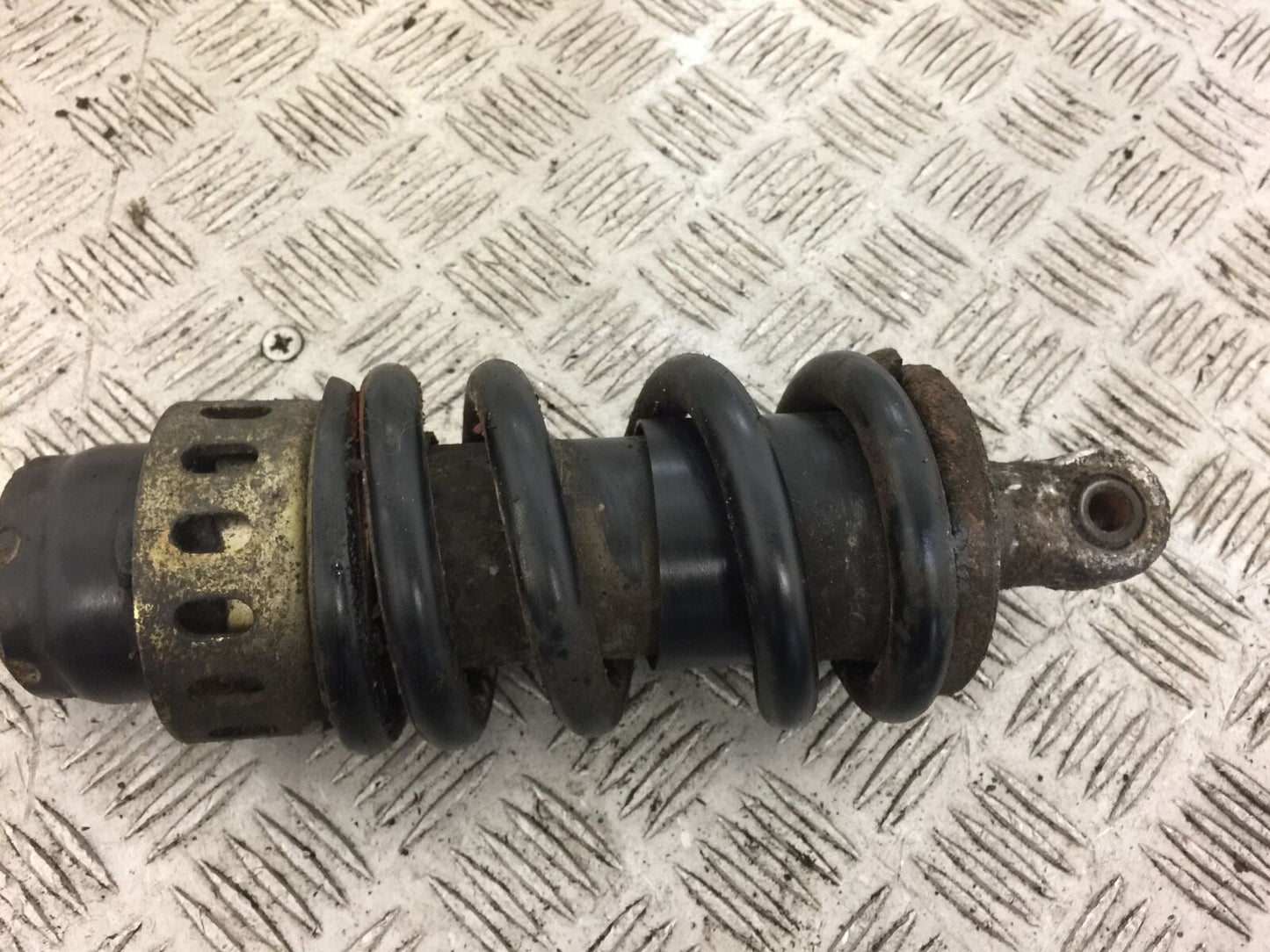 HONDA VT600 VT 600 SHADOW REAR SHOCK  YEAR 1996 (STOCK 389)