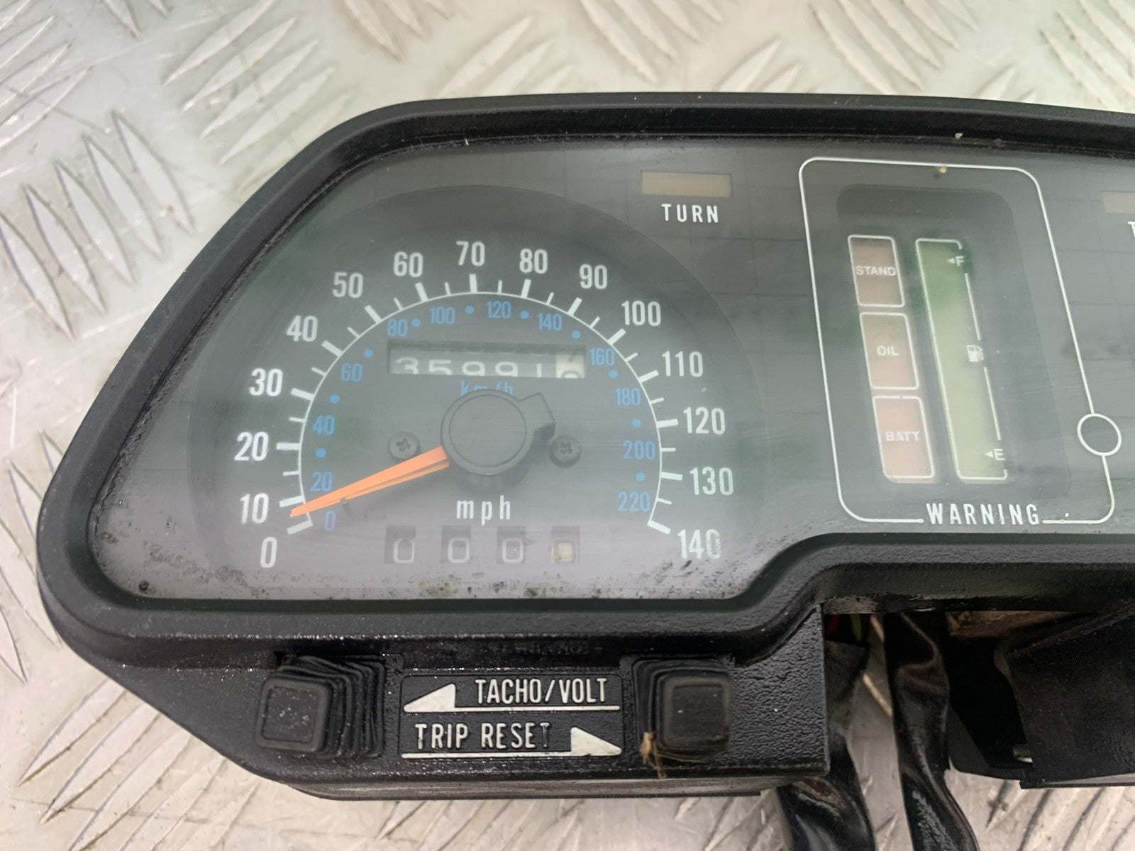 KAWASAKI GT550 GT 550 CLOCKS SPEEDO DASH   YEAR 1989-1994