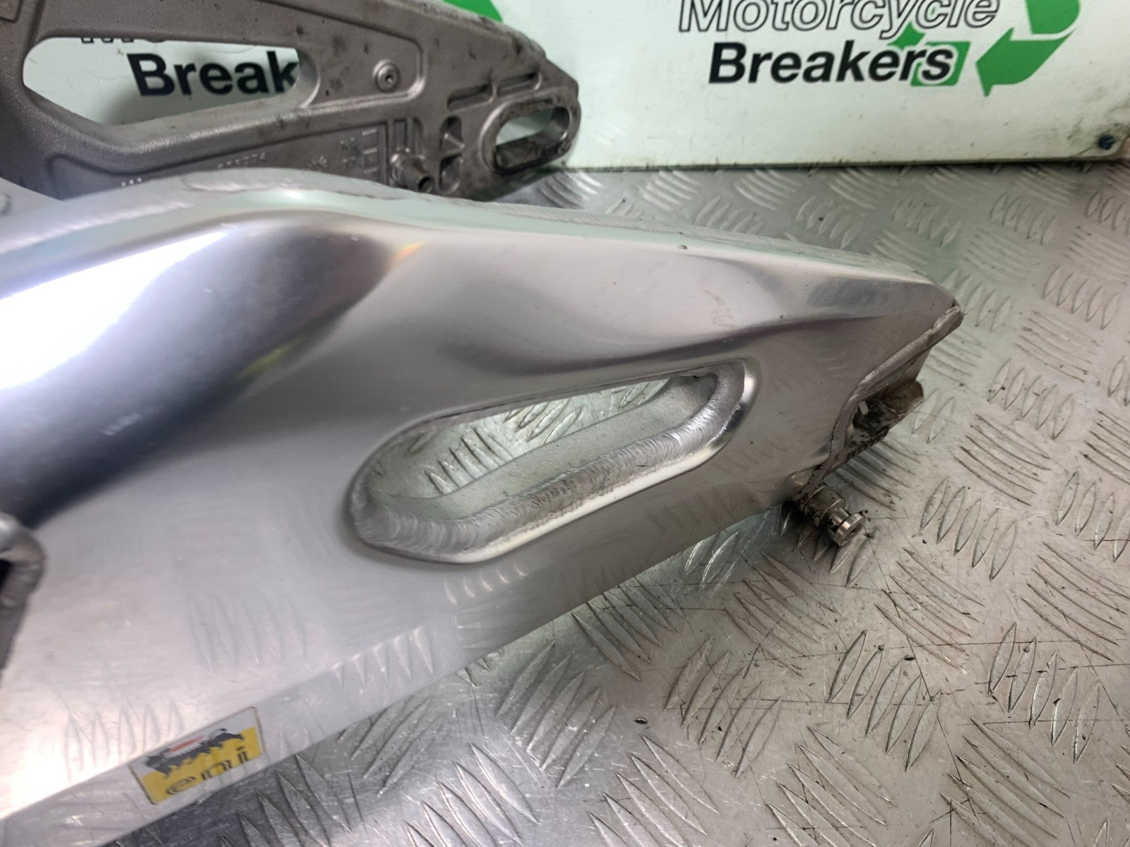 APRILIA RSV4 FACTORY SWINGARM  YEAR 2009-2012 (CMB1224)