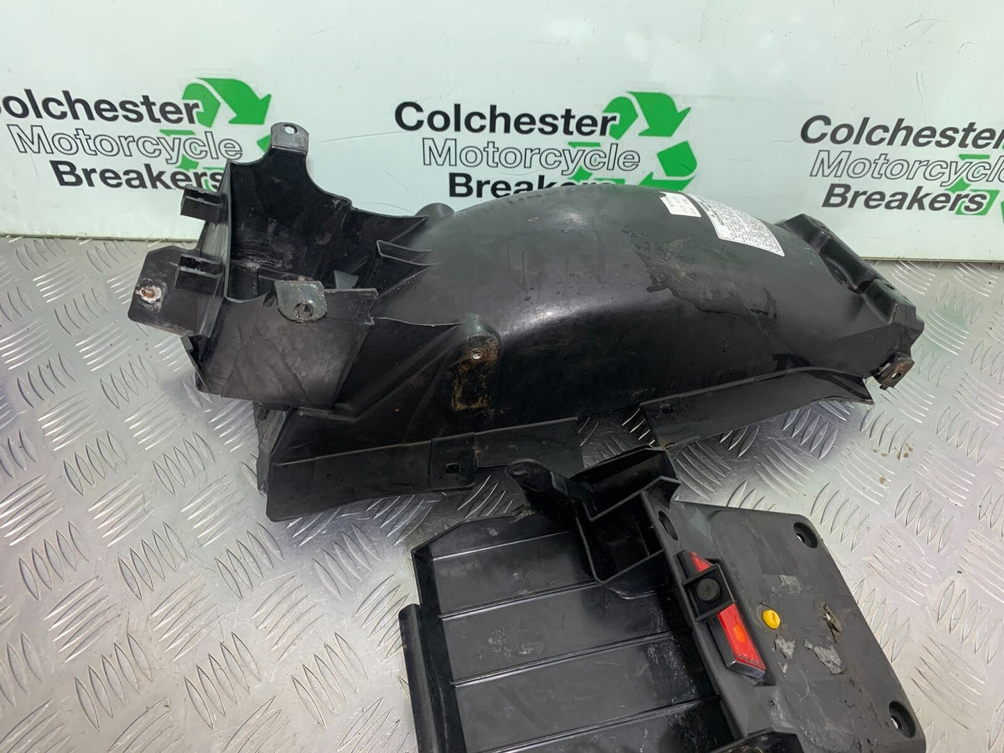 HONDA NTV 650 REVERE REAR MUDGUARD   YEAR 1988-1996 (CMB1025))
