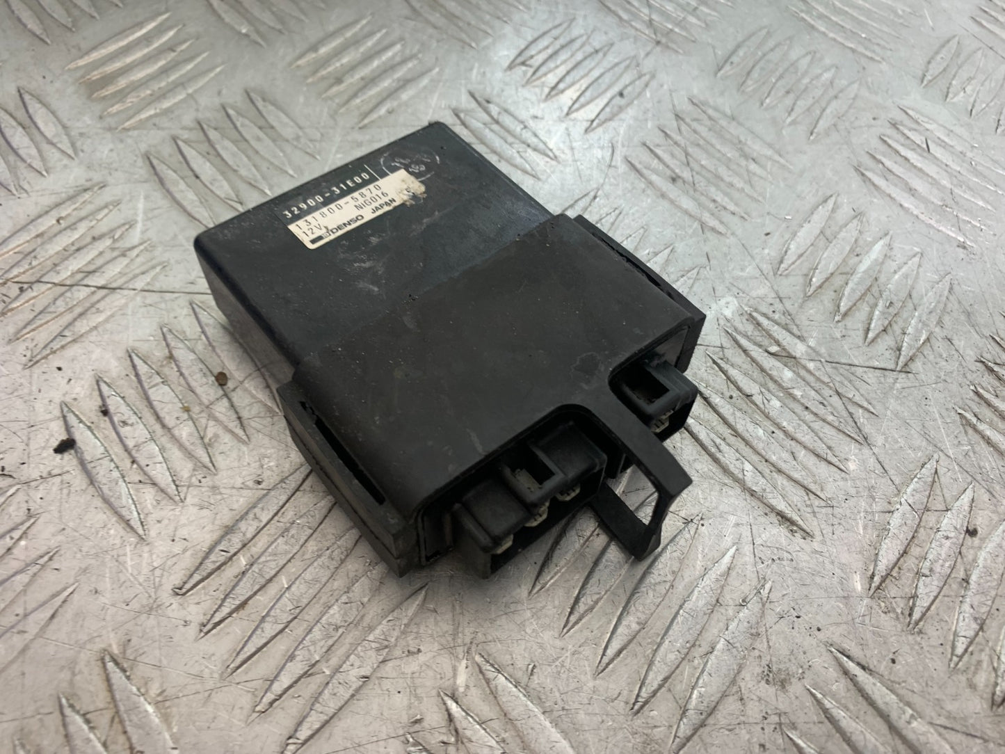 SUZUKI RF900 RF 900 CDI UNIT  YEAR 1994-1999 CMB1326