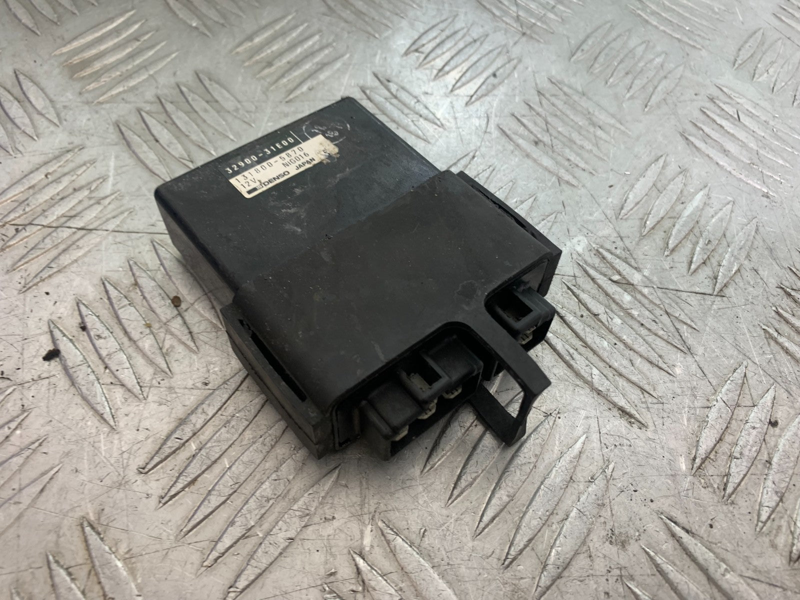SUZUKI RF900 RF 900 CDI UNIT  YEAR 1994-1999 CMB1326