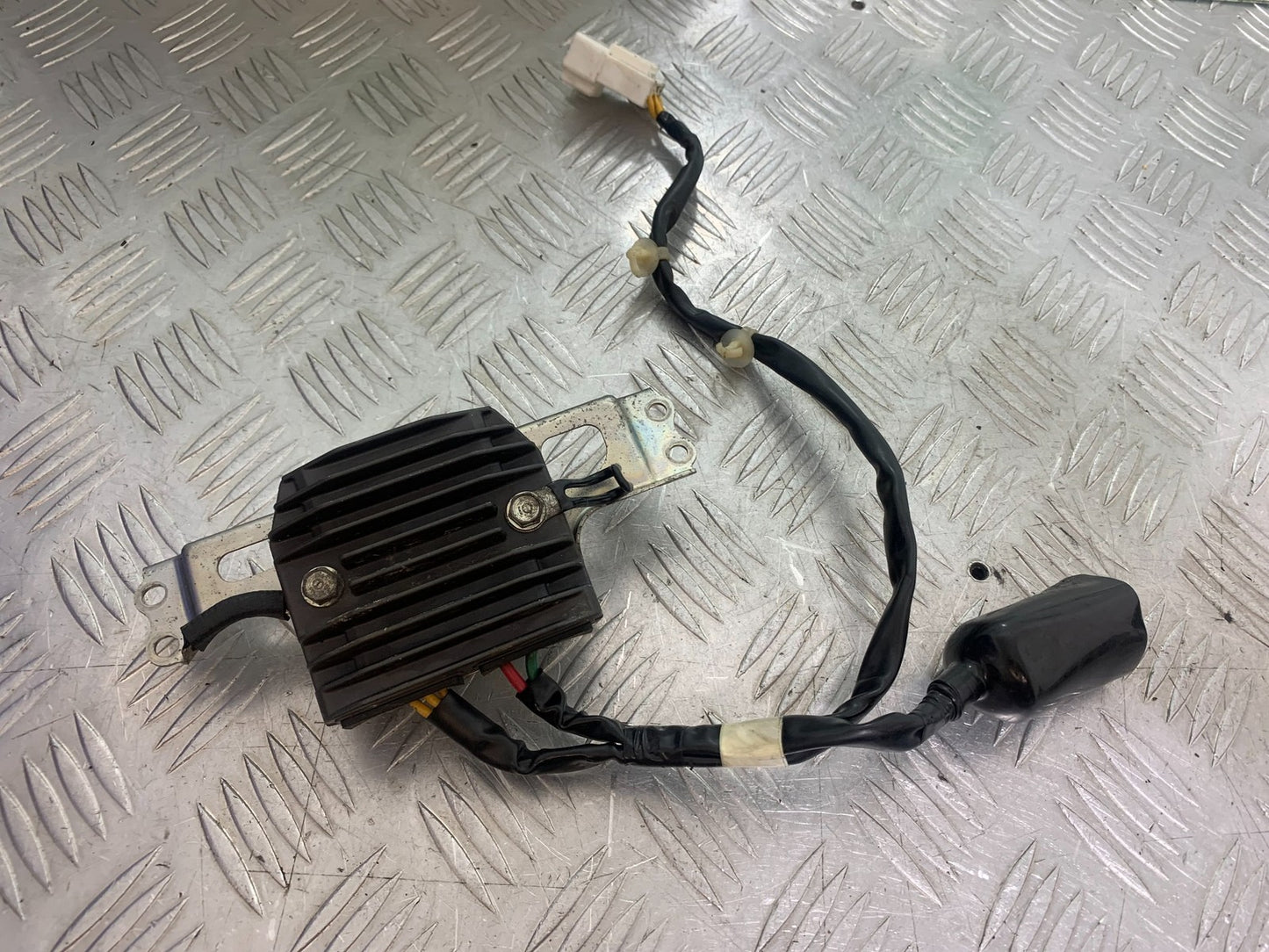 HONDA CBR1000 rr FIREBLADE REGULATOR   YEAR 2012-2016 (CMB1198)