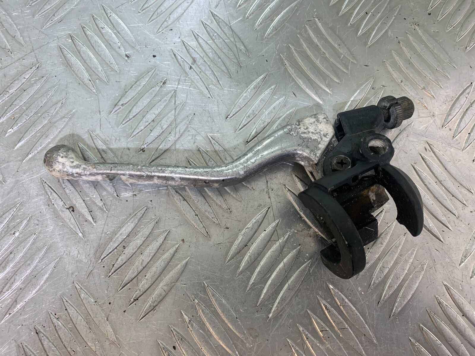 APRILIA RS50 RS 50 CLUTCH LEVER BRACKET YEAR 1996-1998 (CMB1132)