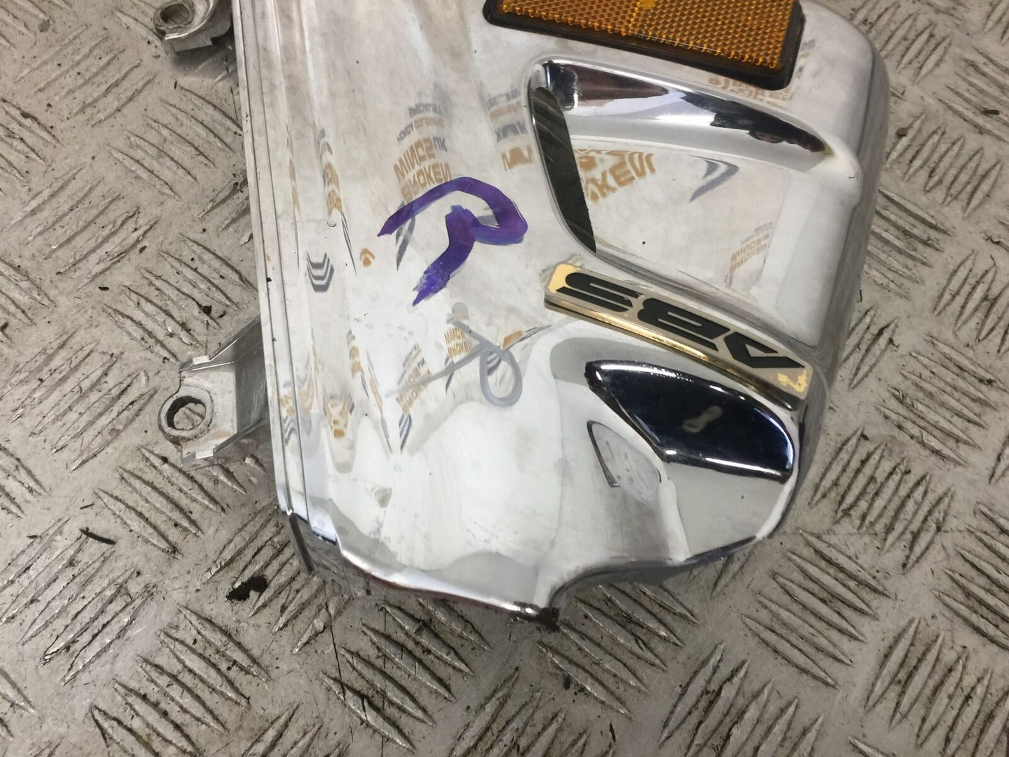 HONDA GL1800 GL 1800 RIGHT CALIPER COVER  YEAR 2004-10 ABS (STOCK 890)