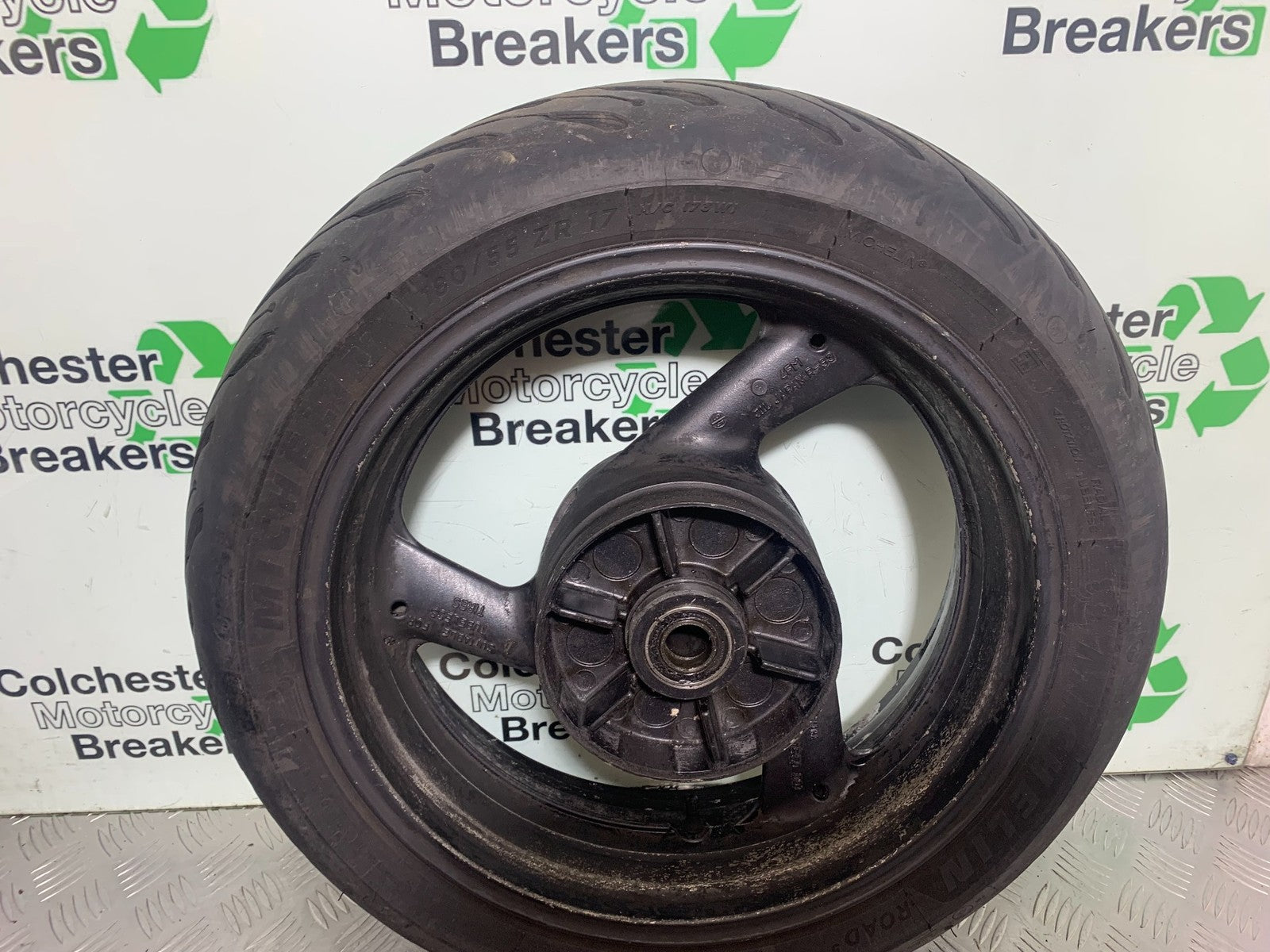 YAMAHA YZF1000 THUNDERACE REAR WHEEL (GOOD TYRE) YEAR 1997-2000 (CMB1204)