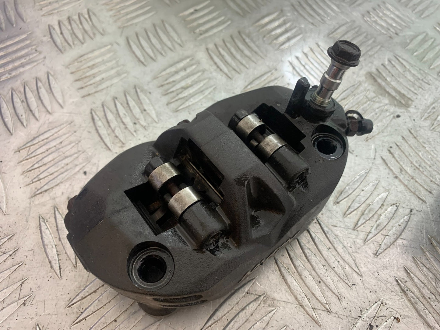 KAWASAKI GTR1400 GTR 1400 FRONT BRAKE CALIPERS YEAR 2007-2009 (CMB1174)
