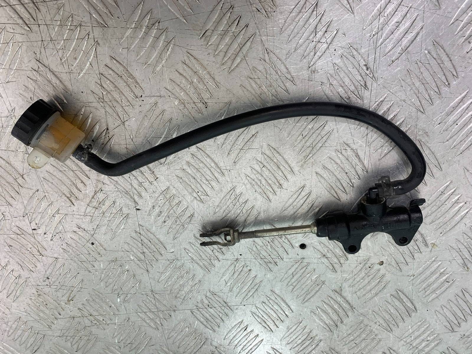 TRIUMPH 1050 SPRINT GT REAR MASTER CYLINDER   YEAR 2010-2016 (CMB1250)