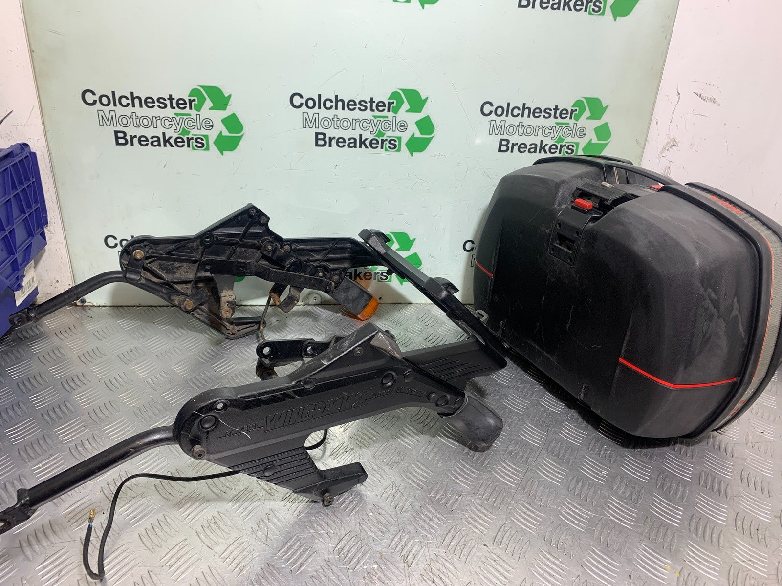 YAMAHA XJ900 DIVERSION MONOKEY RACK & GIVI TOP BOX   YEAR 1994-2002(CMB1292)