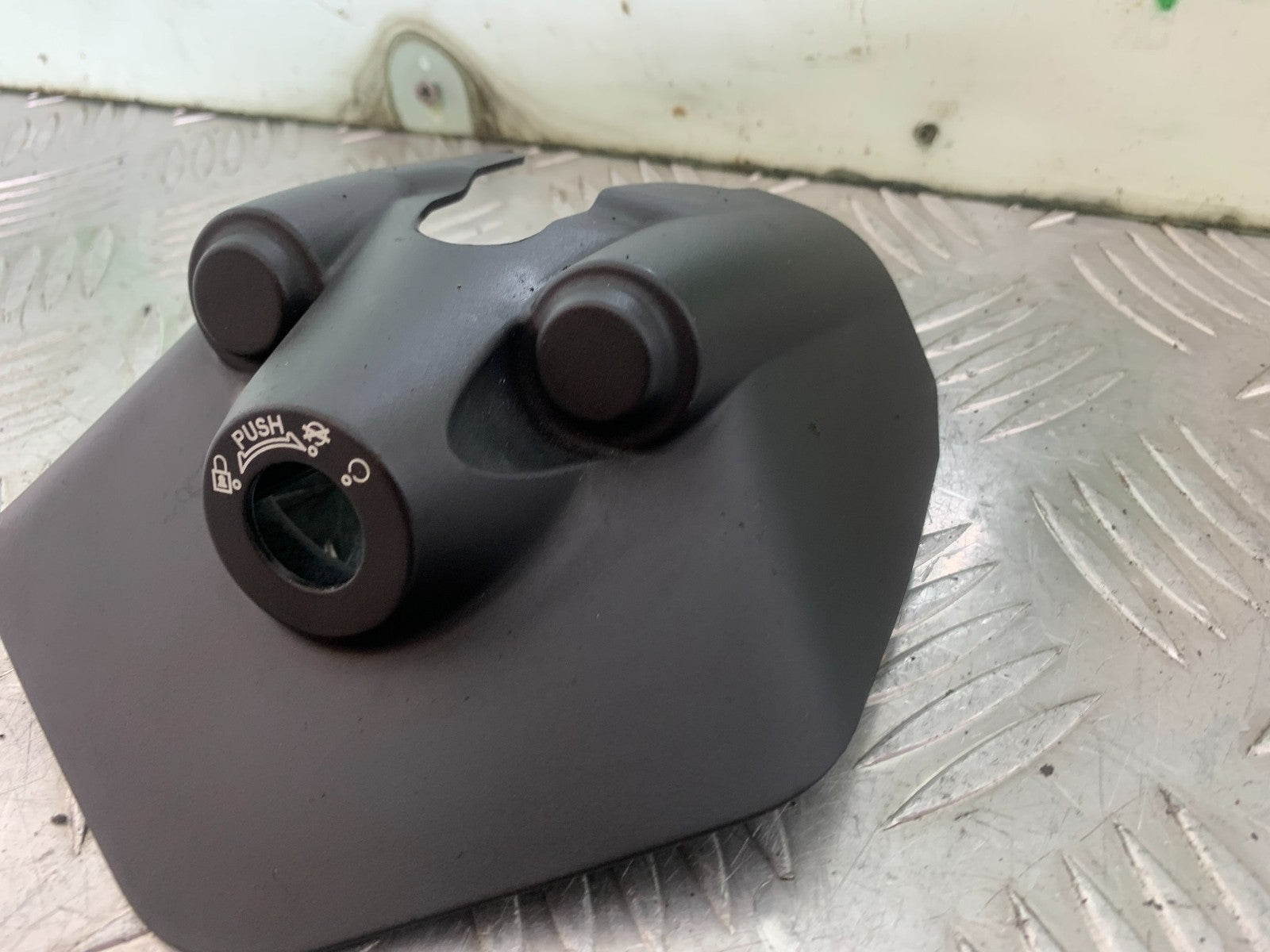 KTM 690 DUKE R LC4 IGNITION COVER YEAR 2012-2015  (CMB1180)