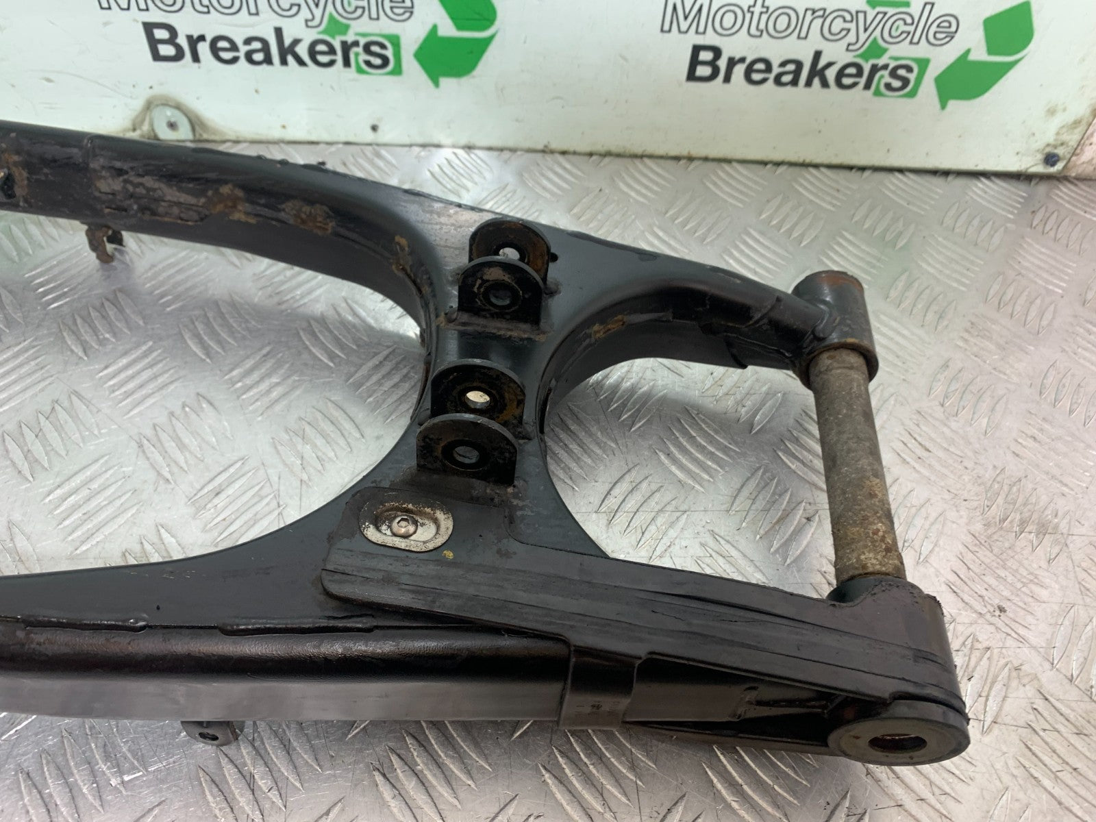 ROYAL ENFIELD HIMALAYAN 411 SWINGARM YEAR 2018-2023 (CMB1322)