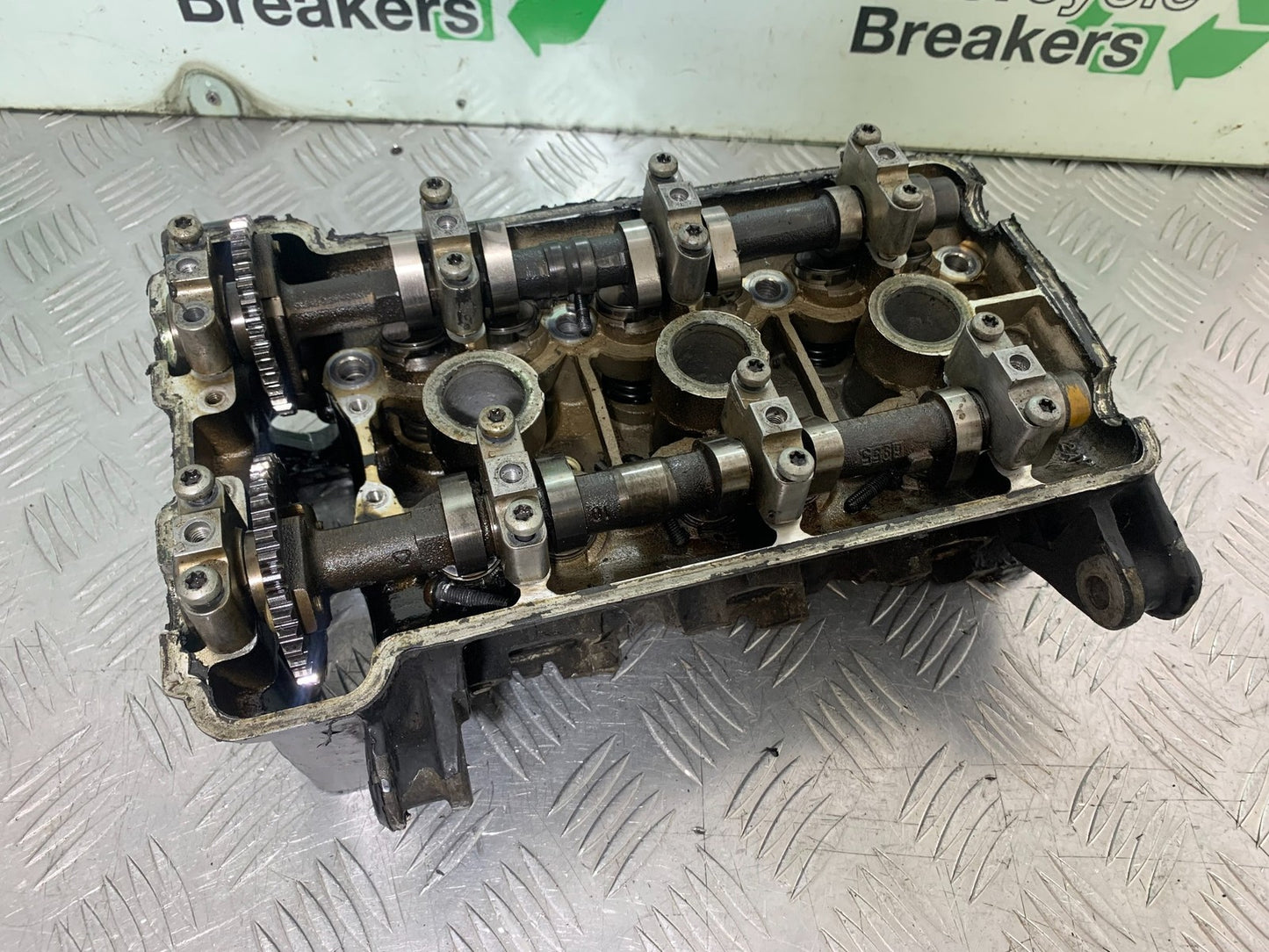 TRIUMPH 955i SPRINT ST CYLINDER HEAD AND CAMS   YEAR 1999-2004