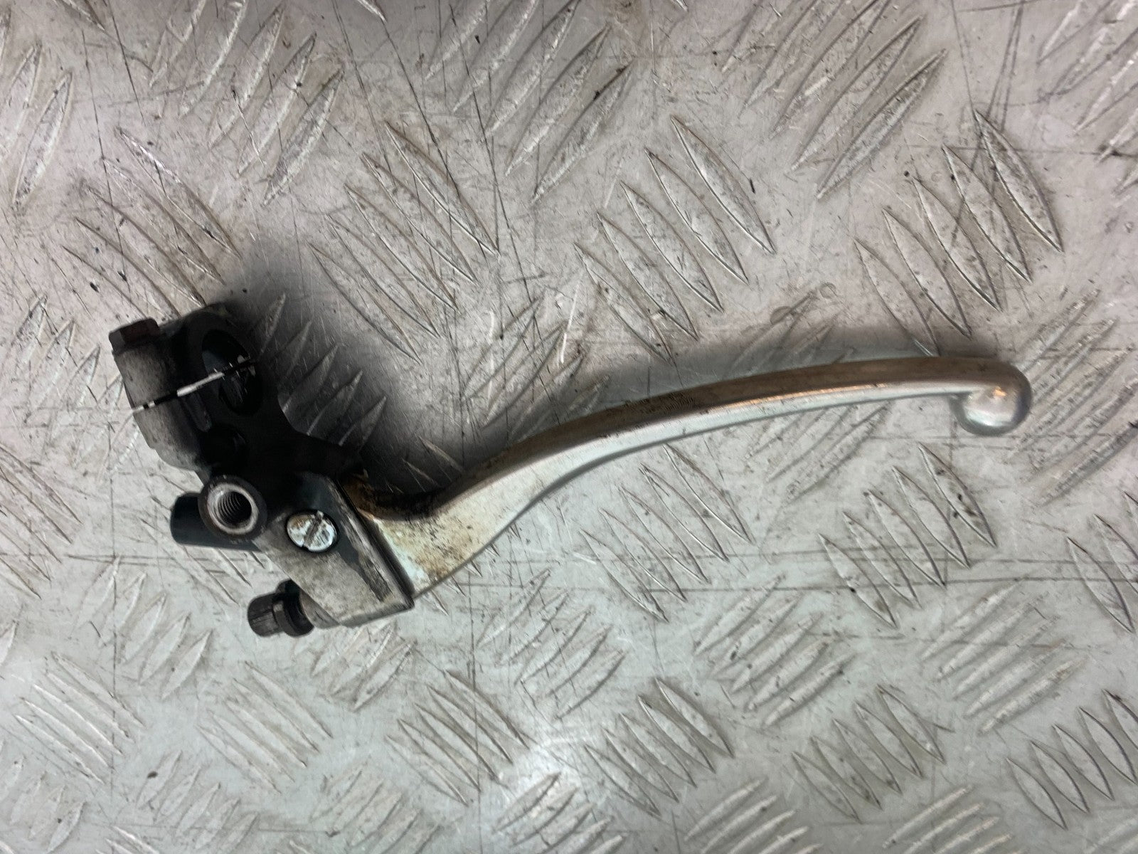 HONDA CB500 F CB500F CLUTCH LEVER AND BRACKET YEAR 2013-2015  (CMB1235)