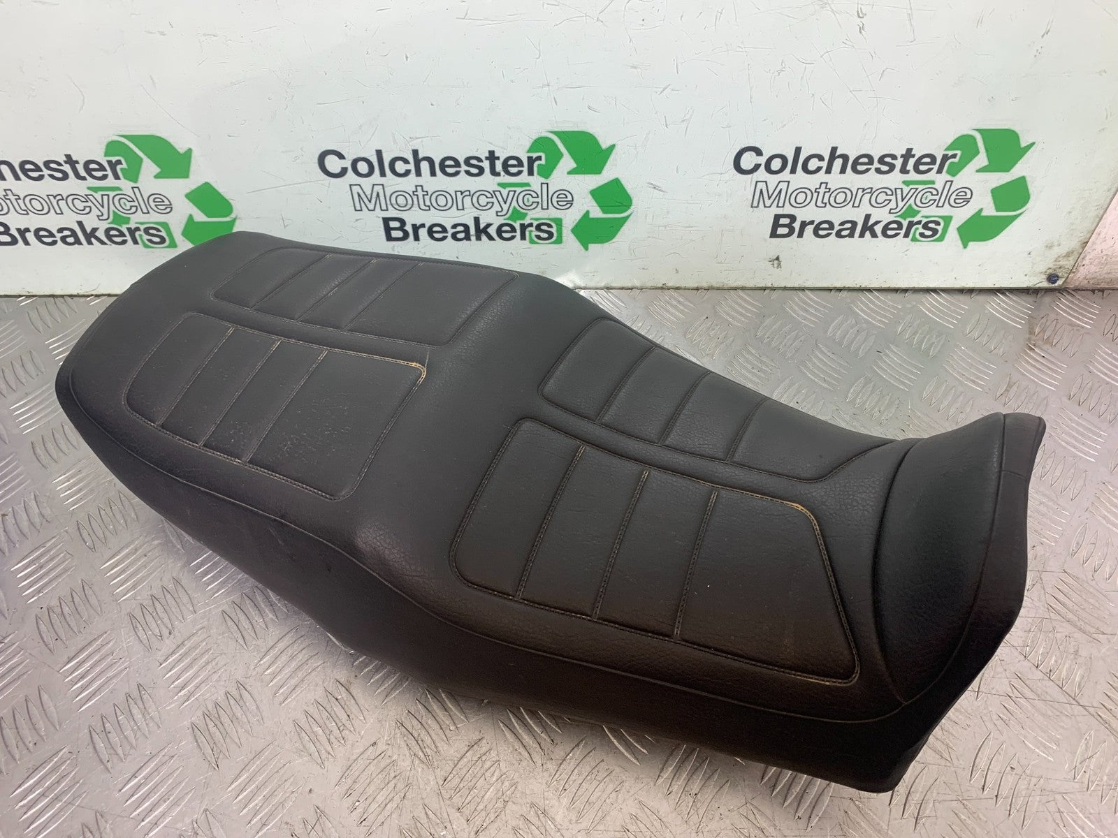 YAMAHA XJ900 XJ 900 DIVERSION SEAT   YEAR 1994-2002 (CMB1292)