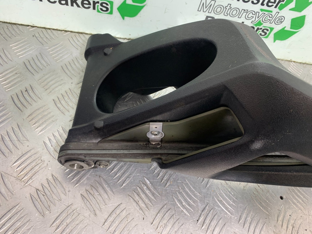 MV AGUSTA 675 F3 SWINGARM AND HUB    YEAR 2012-2016 (CMB1302)
