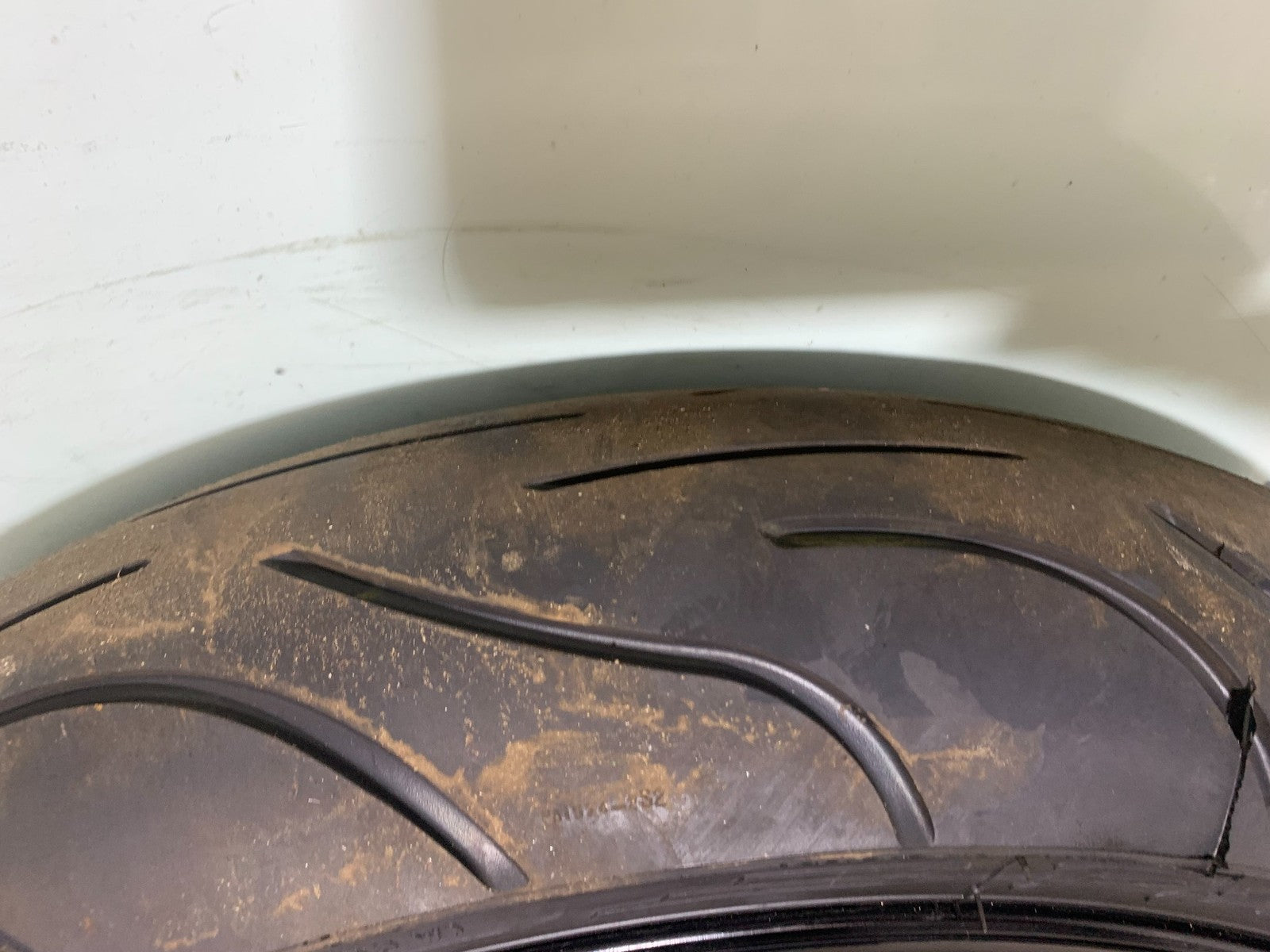 YAMAHA YZF R1 14 B BIG BANG FRONT WHEEL   2009-14 (CMB1175)