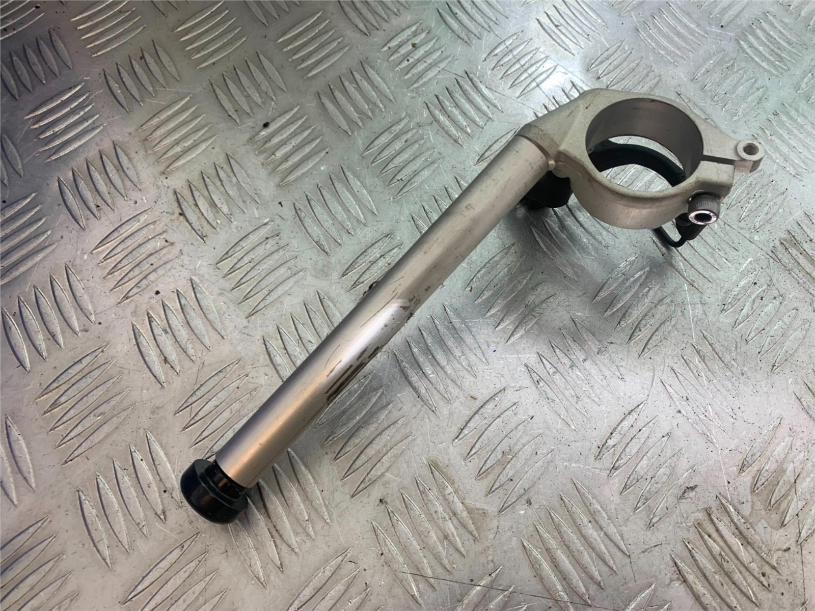 YAMAHA YZF R1 LEFT HANDLEBAR  YEAR 2004-2006 (CMB1155)