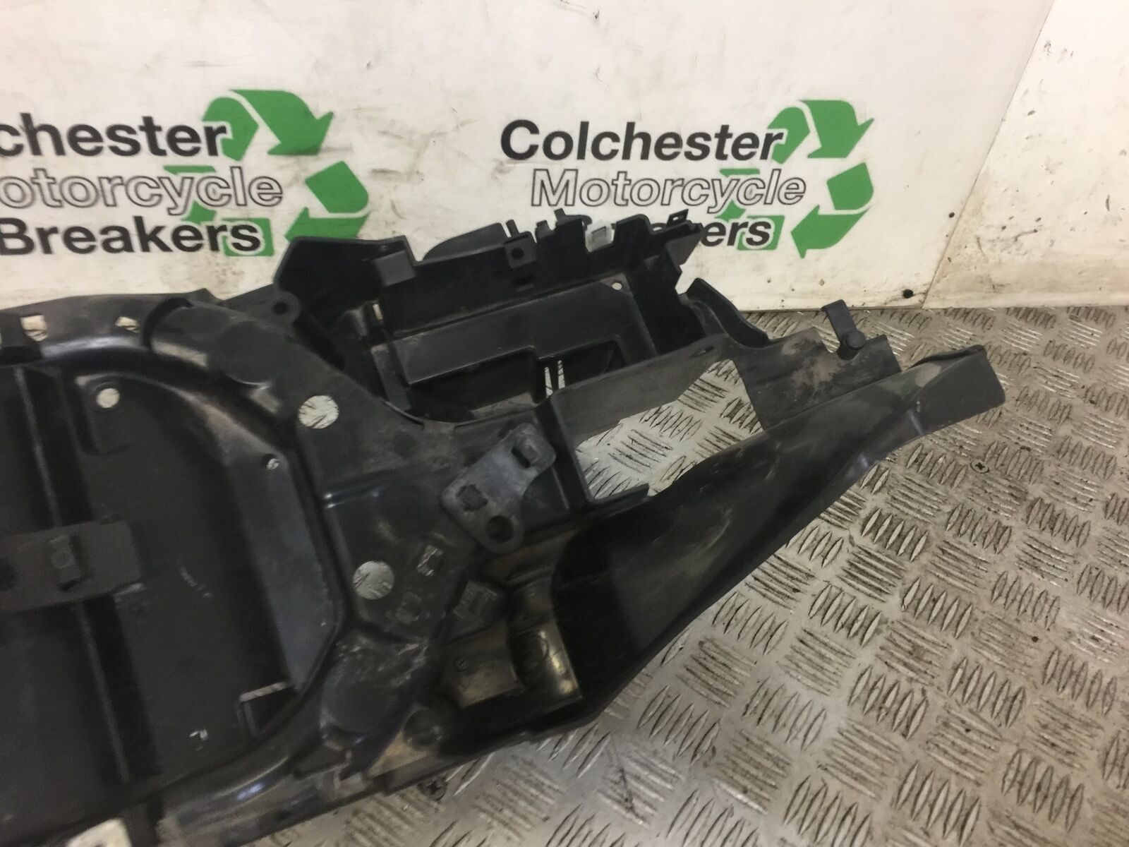 KAWASAKI VN 650 VULCAN UNDERTRAY   YEAR 2017-2021 (STOCK 705)