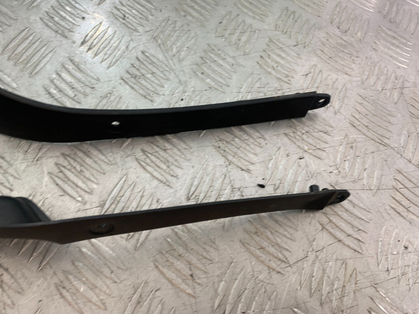 SUZUKI RF900 RF 900 LEFT AND RIGHT SIDE TRIM YEAR 1994-1999 CMB1326
