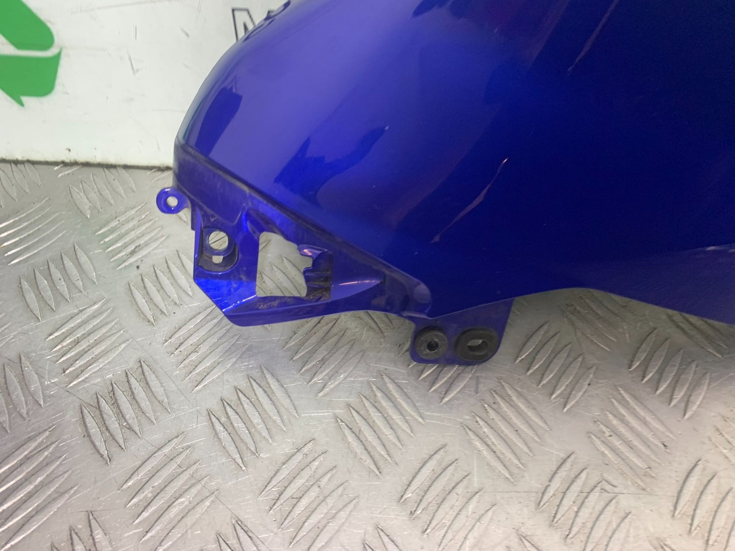 YAMAHA YZF-R125 YZF 125 RIGHT TANK PANEL  YEAR 2019-2022 (CMB1263)
