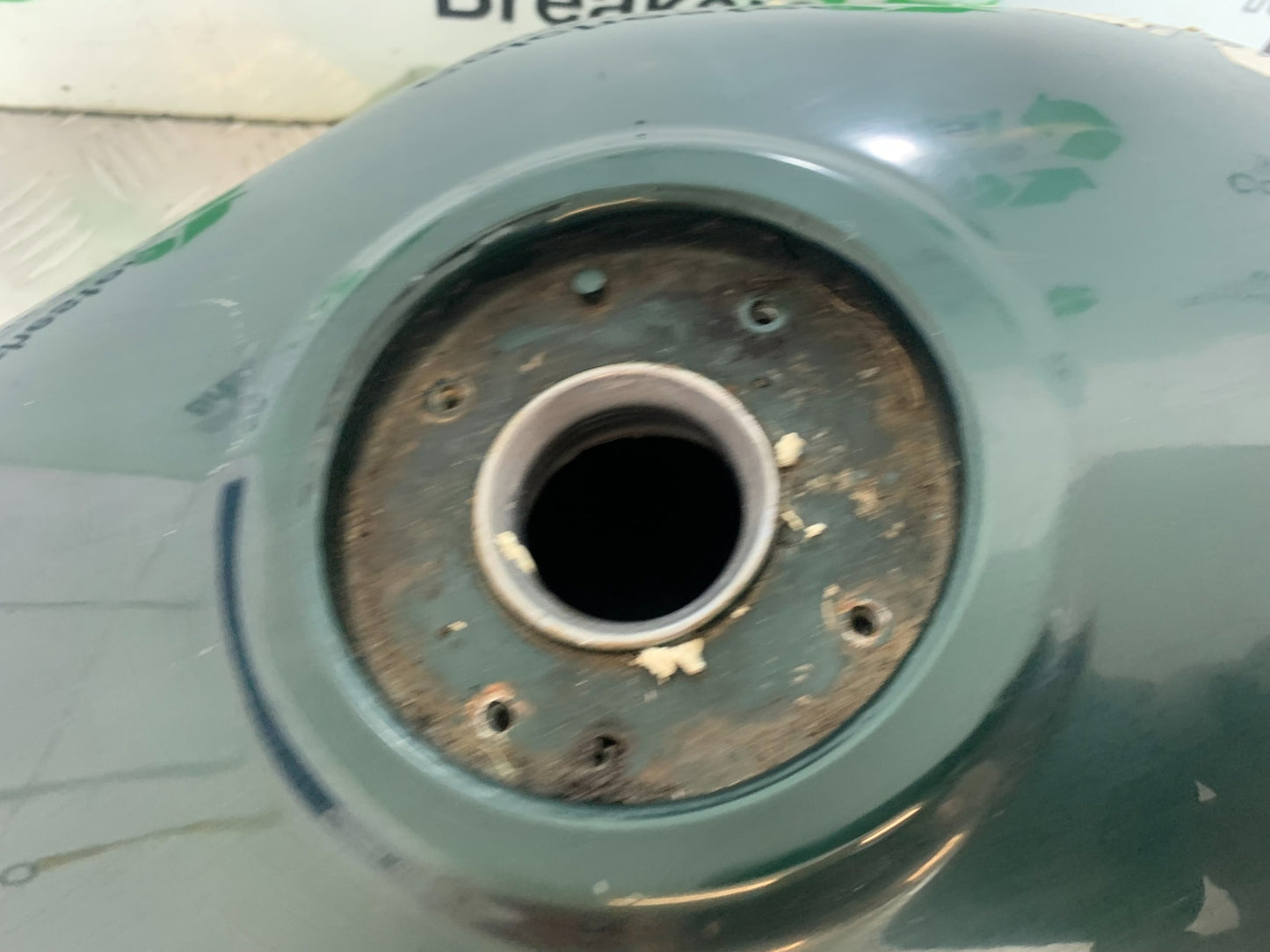 SUZUKI GSF1200  GSF 1200 BANDIT PETROL TANK   YEAR 1997-2000 (CMB1149)