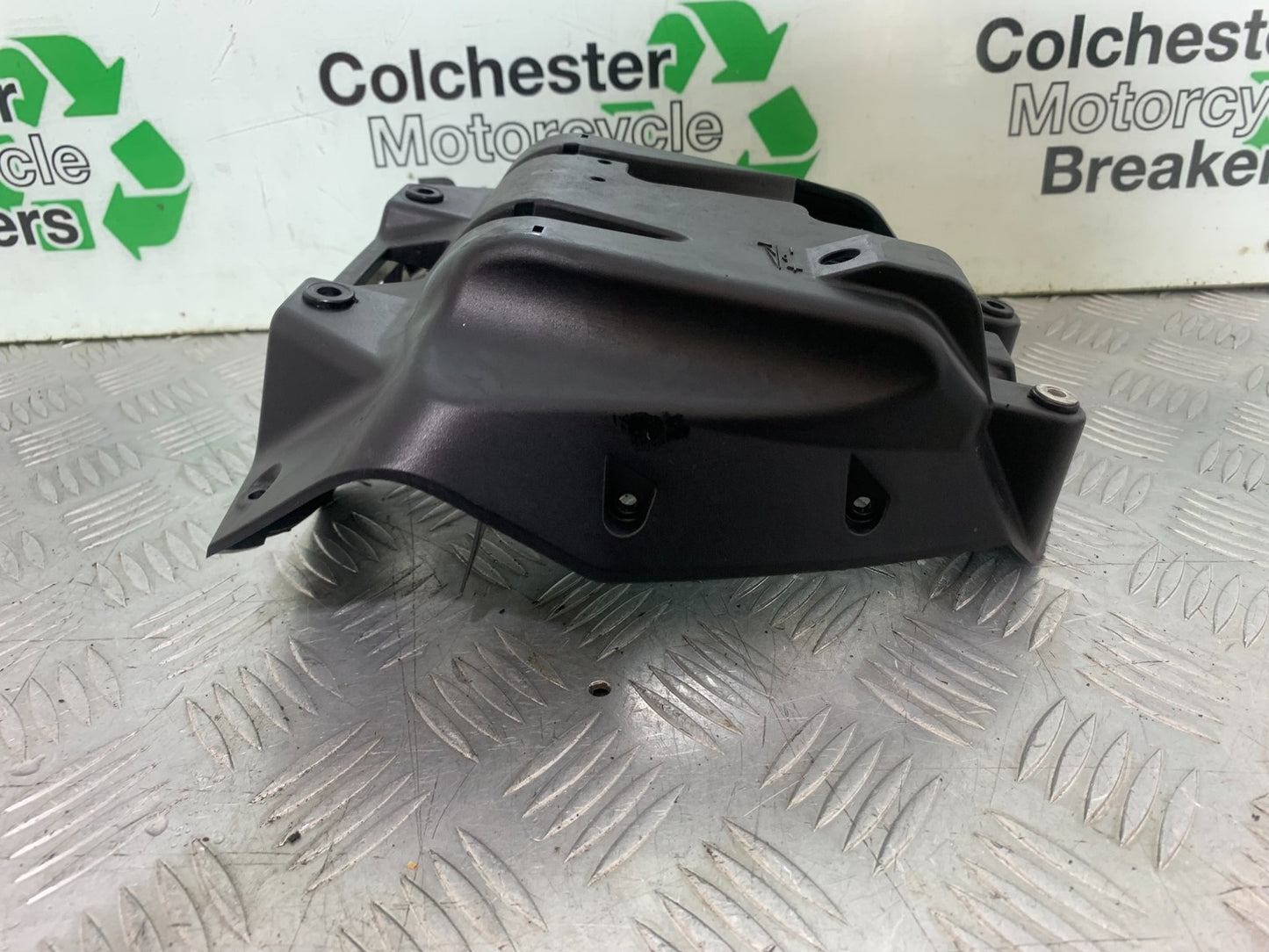 KTM 690 DUKE R LC4 HEADLIGHT BACKING INFILL YEAR 2012-2015  (CMB1180)