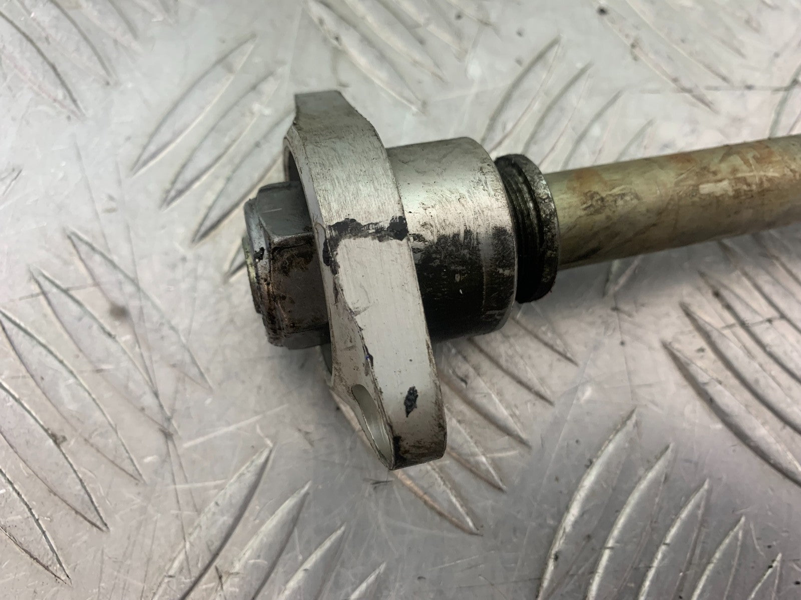 TRIUMPH 675 STREET TRIPLE SWINGARM SPINDLE    2013-2016 (CMB1186)