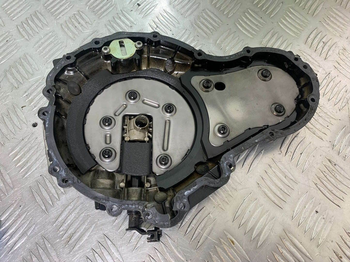 TRIUMPH 955i SPRINT ST CLUTCH COVER   YEAR 1999-2004 (STOCK 735)