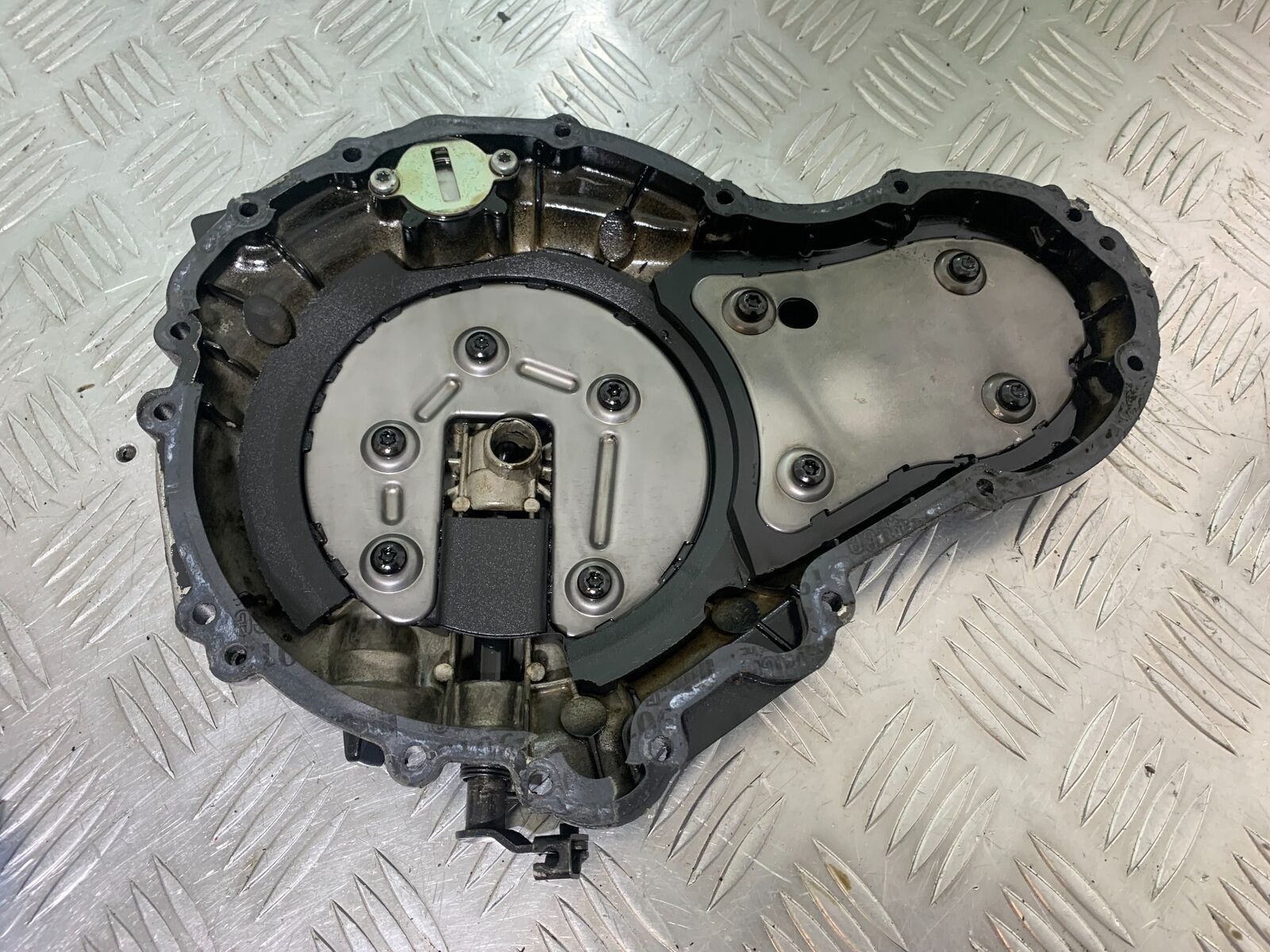 TRIUMPH 955i SPRINT ST CLUTCH COVER   YEAR 1999-2004 (STOCK 735)