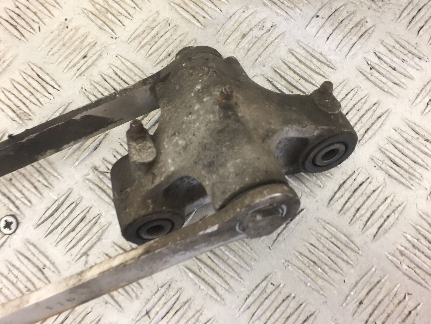 KAWASAKI ZX6R ZX6 J REAR SHOCK LINKAGE  YEAR 2000  (STOCK 456)