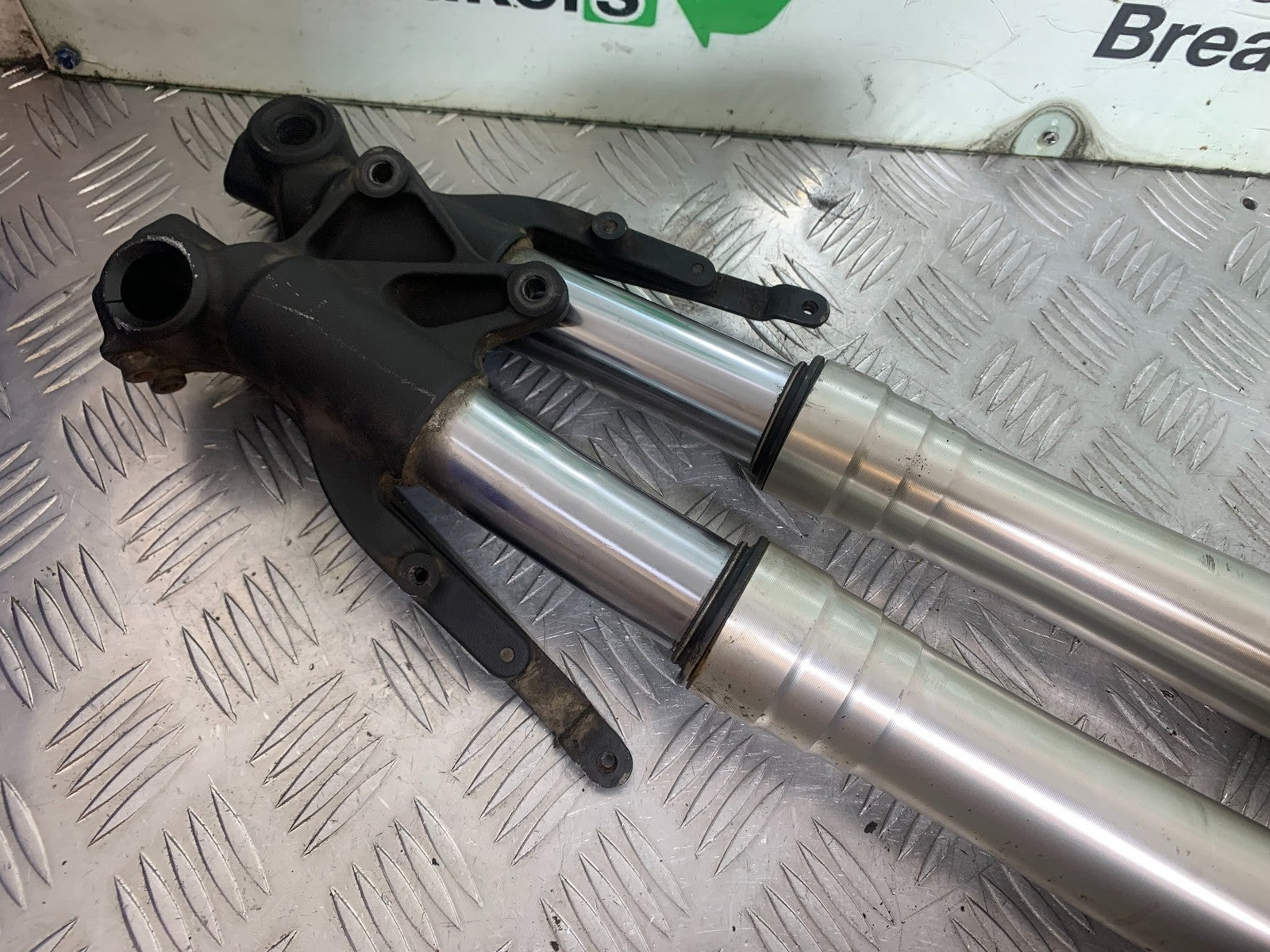 TRIUMPH TIGER 800 XRT FORKS (DAMAGED SOLD AS PARTS)   2018-2020 (CMB1193)