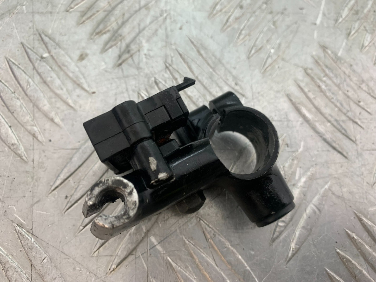 YAMAHA FZS600 FAZER 600 CLUTCH LEVER BRACKET  YEAR 1998-2001 (CMB1267)
