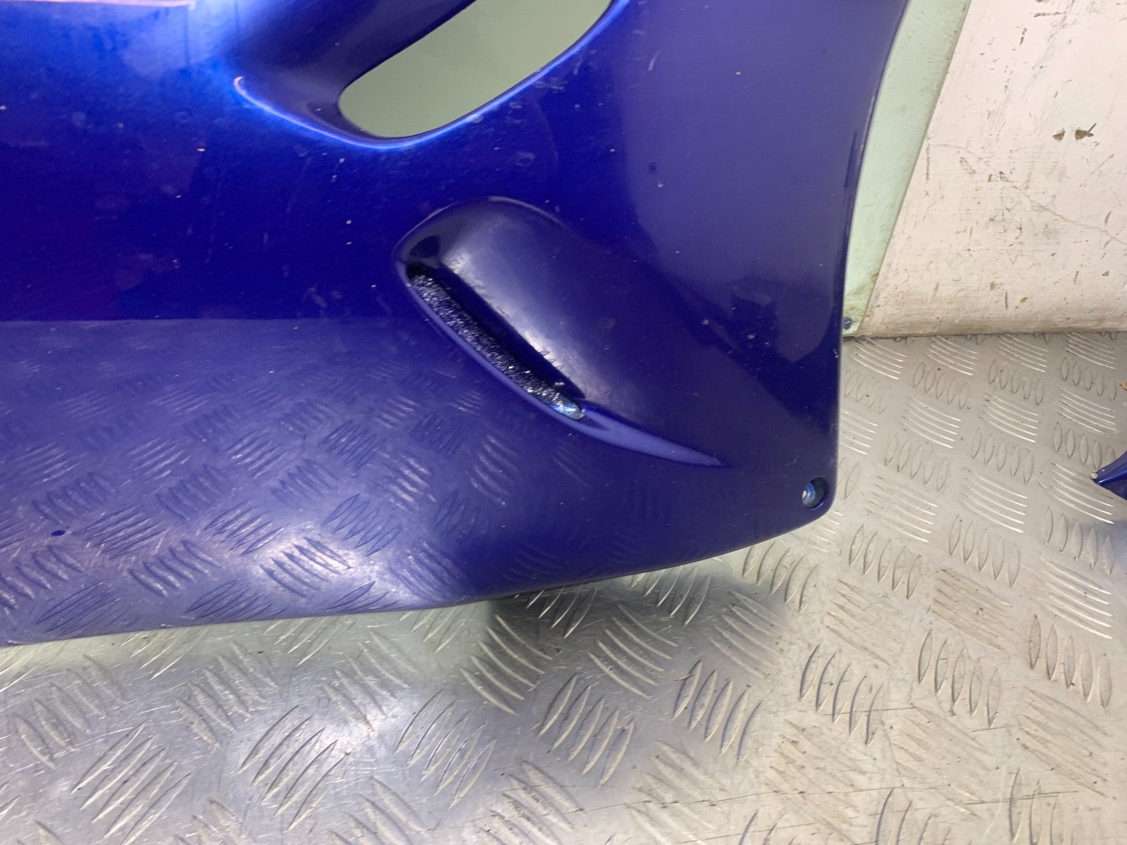 KAWASAKI ZZR1100 D RIGHT FAIRING PANEL YEAR 1993-2001 (CMB1289)