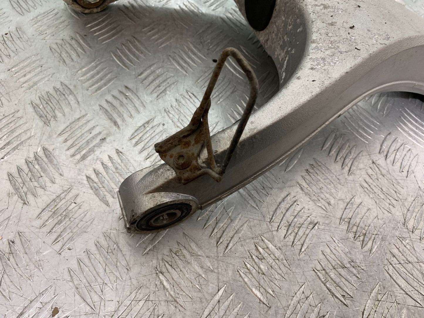 KAWASAKI GTR1400 GTR 1400 SWINGARM YEAR 2007-2009 (CMB1306)
