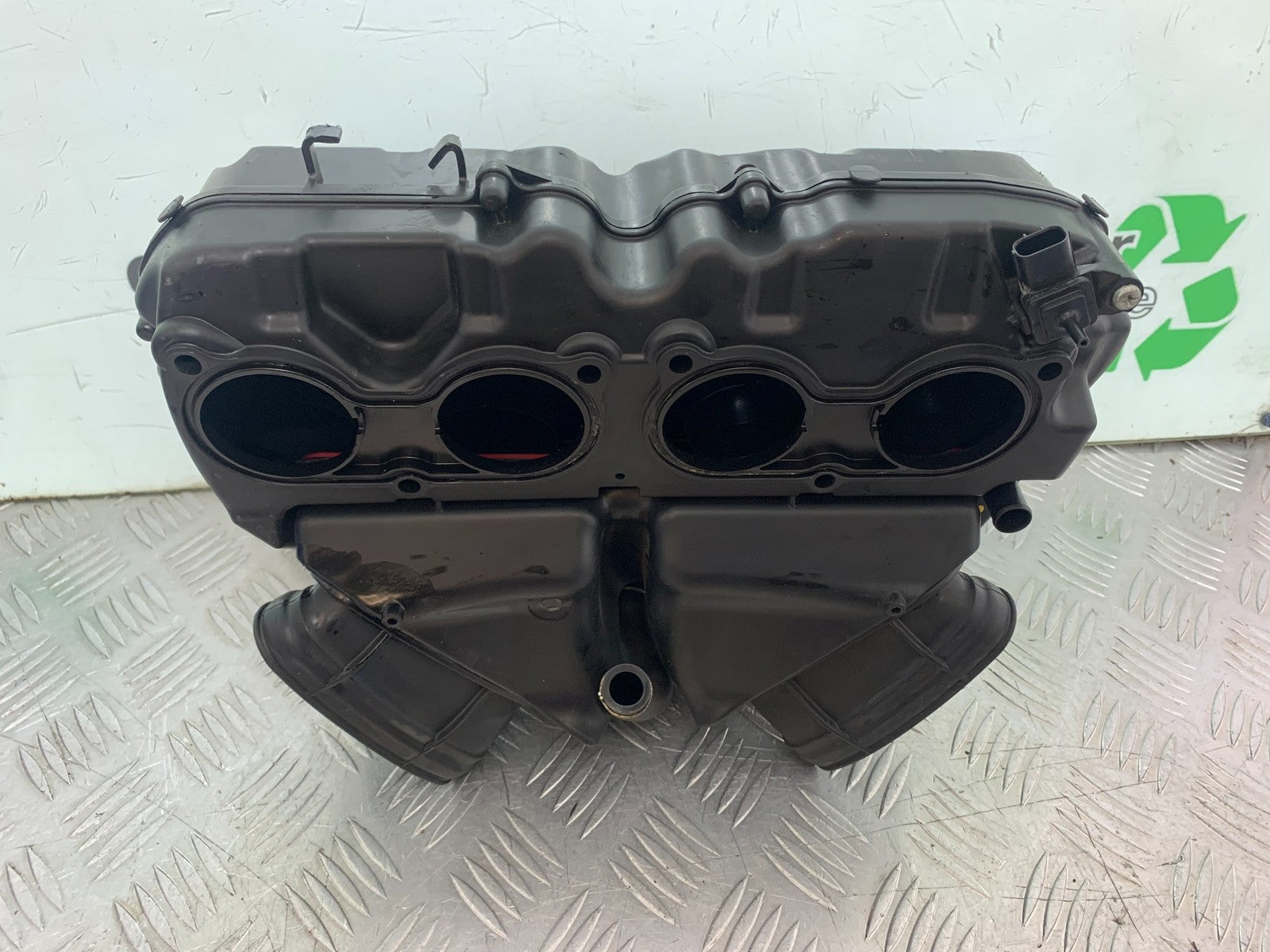 HONDA CBR1000 rr FIREBLADE AIRBOX  2008-2011 (CMB1253)