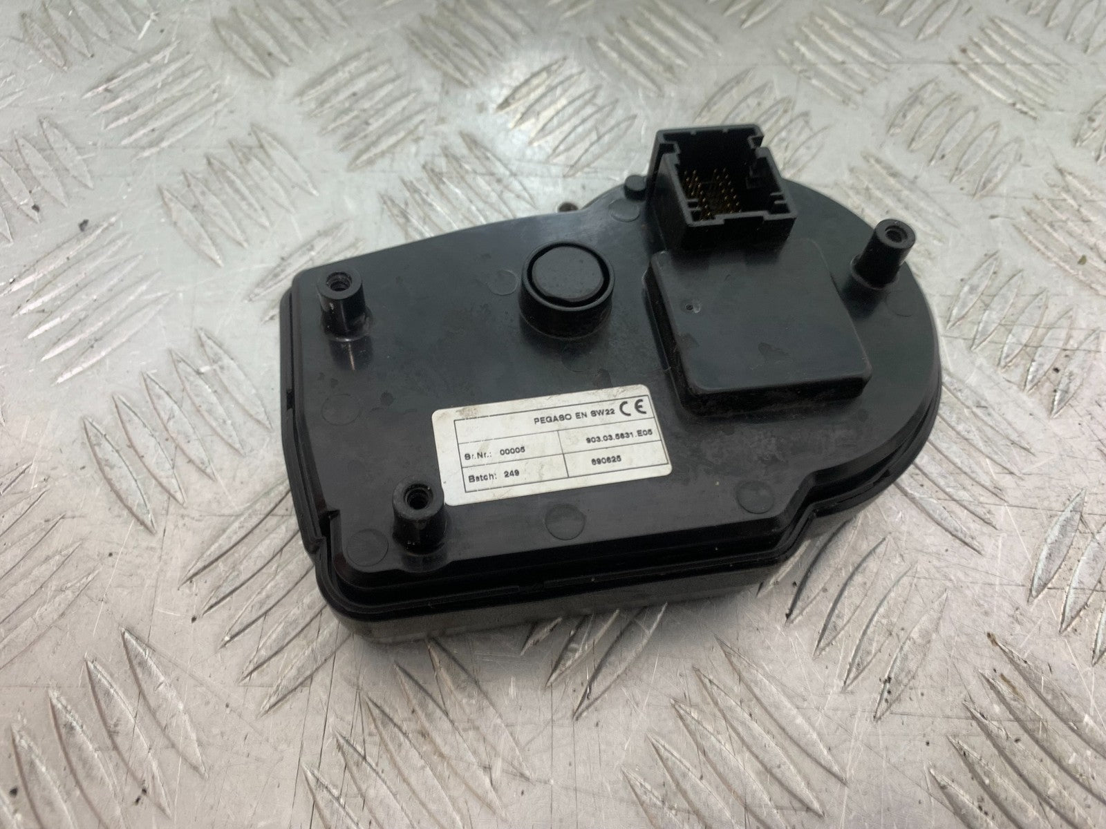 APRILIA 650 PAGASO STRADA CLOCKS SPEEDO DASH  YEAR 2005-2010 (CMB1260)