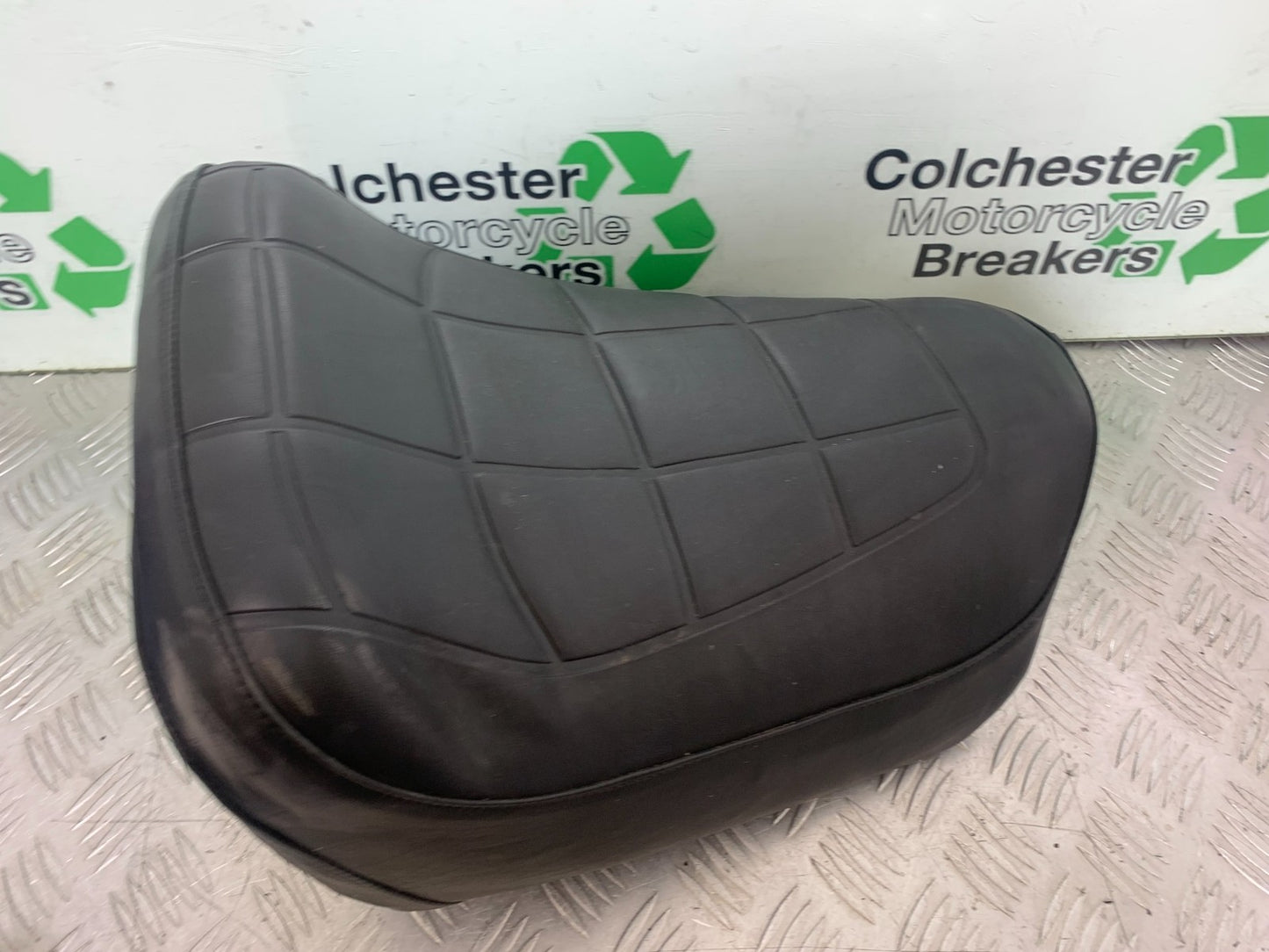 HONDA GL500 GL 500 SILVERWING FRONT SEAT  YEAR 1981-82  (CMB1168)