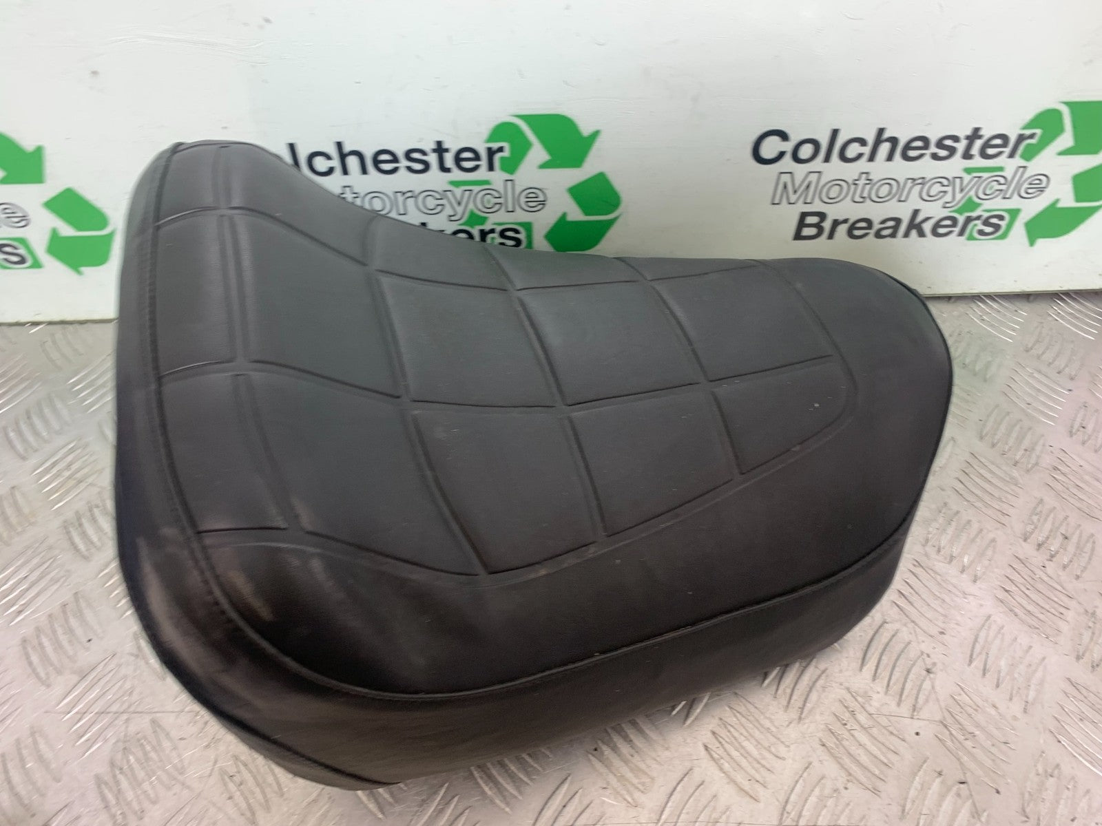 HONDA GL500 GL 500 SILVERWING FRONT SEAT  YEAR 1981-82  (CMB1168)