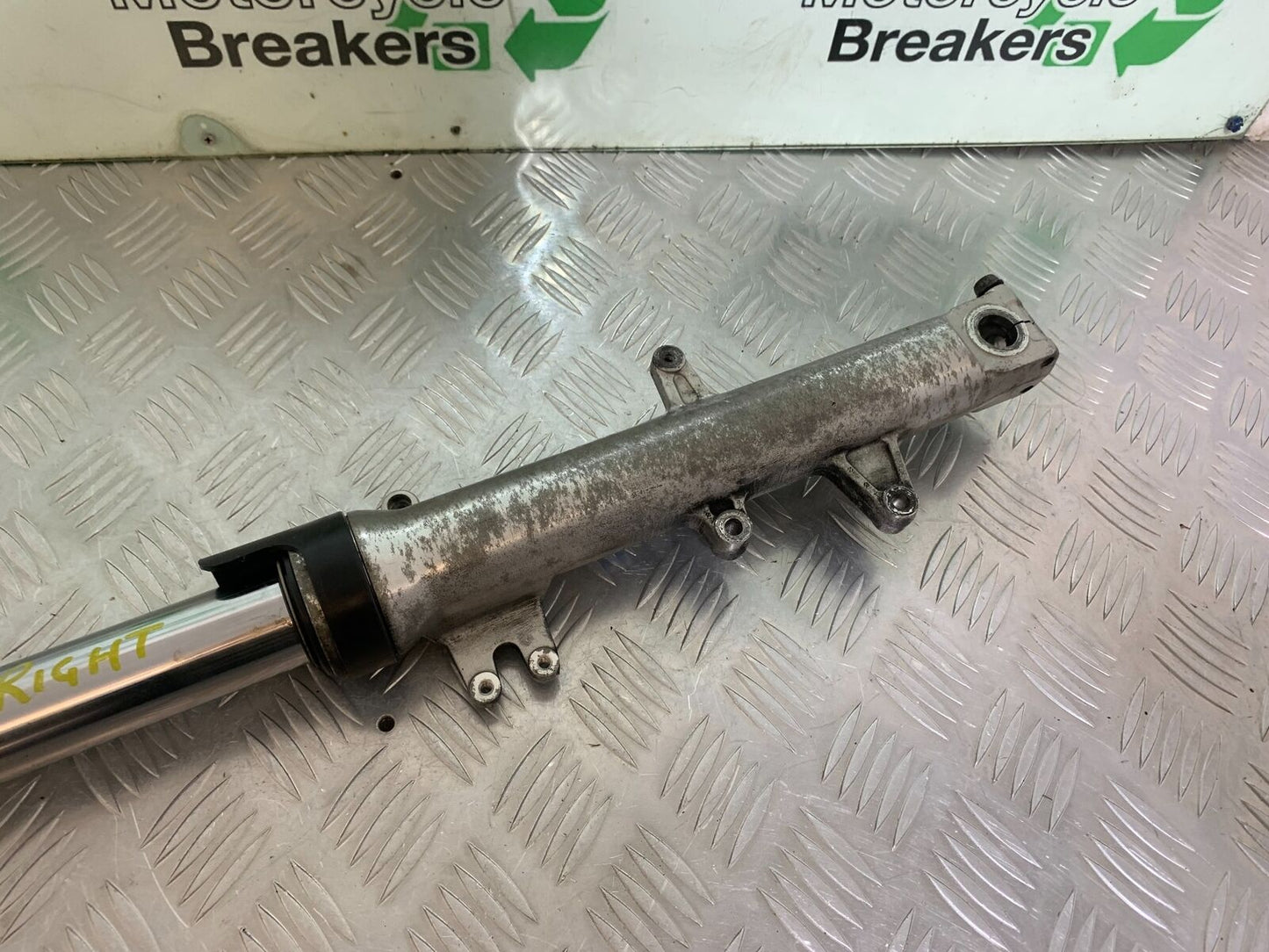 HONDA CBR1100 BLACKBIRD RIGHT FORK YEAR 1996-1998 (CMB1017)