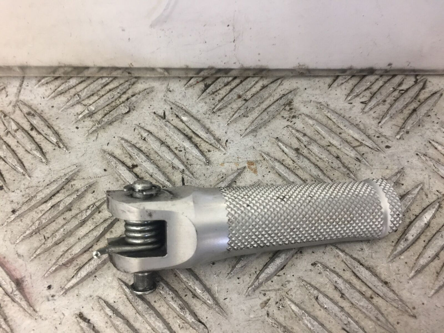 DUCATI 1299 PANIGALE FRONT RIGHT PEG YEAR 2016