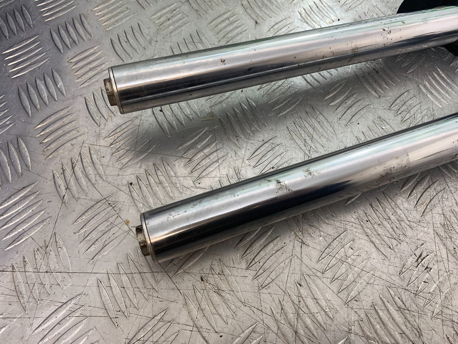 KAWASAKI Z750 Z 750 FORKS  YEAR 2004-2006  (CMB1234)