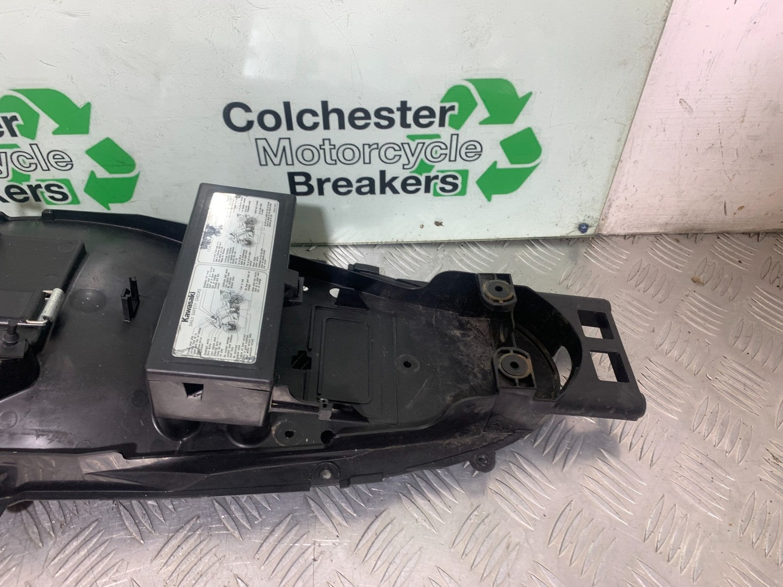 KAWASAKI GTR1400 GTR 1400 UNDERTRAY  YEAR 2007-2009 (CMB1174)