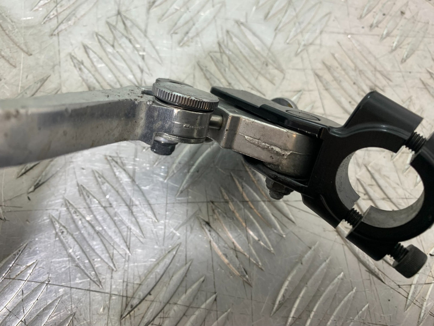 TRIUMPH 1050 SPRINT ST CLUTCH LEVER AND BRACKET   2003-2011 (CMB1285)