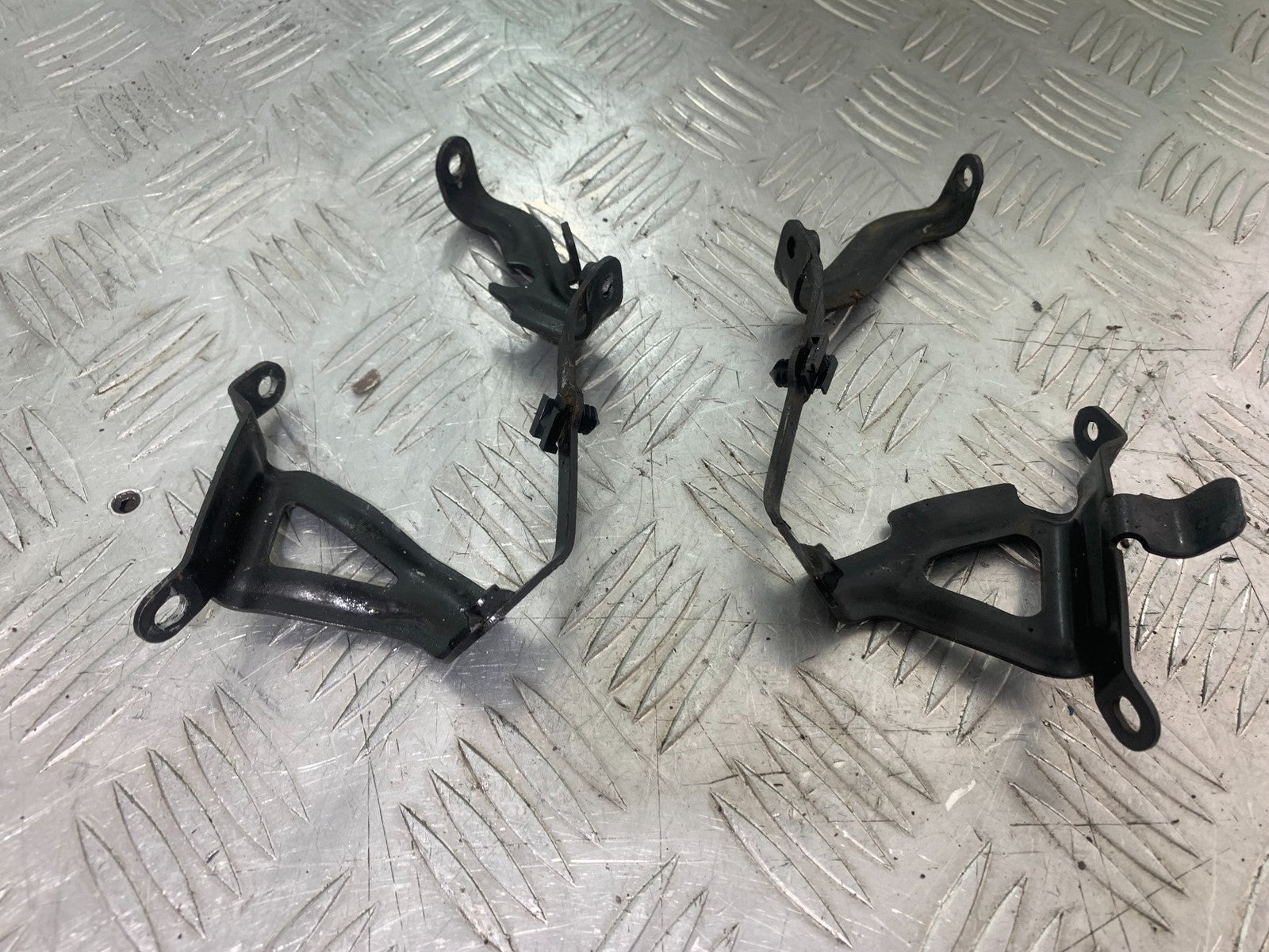 TRIUMPH 675 STREET TRIPLE 2 X FRAME BRACKETS   2013-2016 (CMB1186)