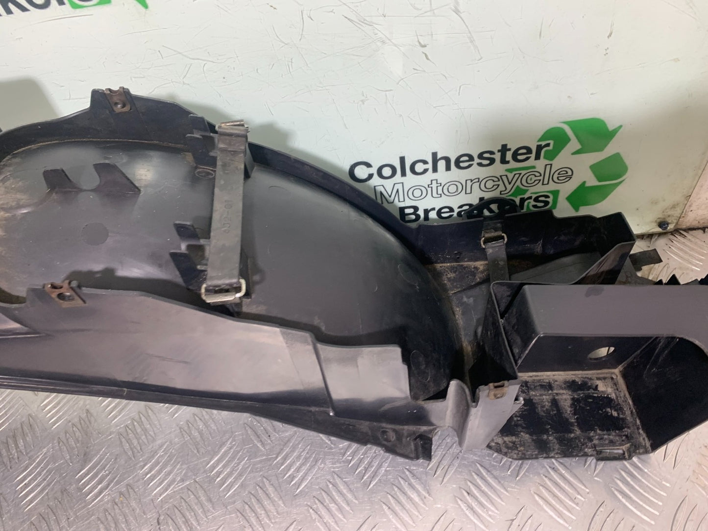YAMAHA XJ900 XJ 900 DIVERSION REAR MUDGUARD   YEAR 1994-2002 (CMB1292)